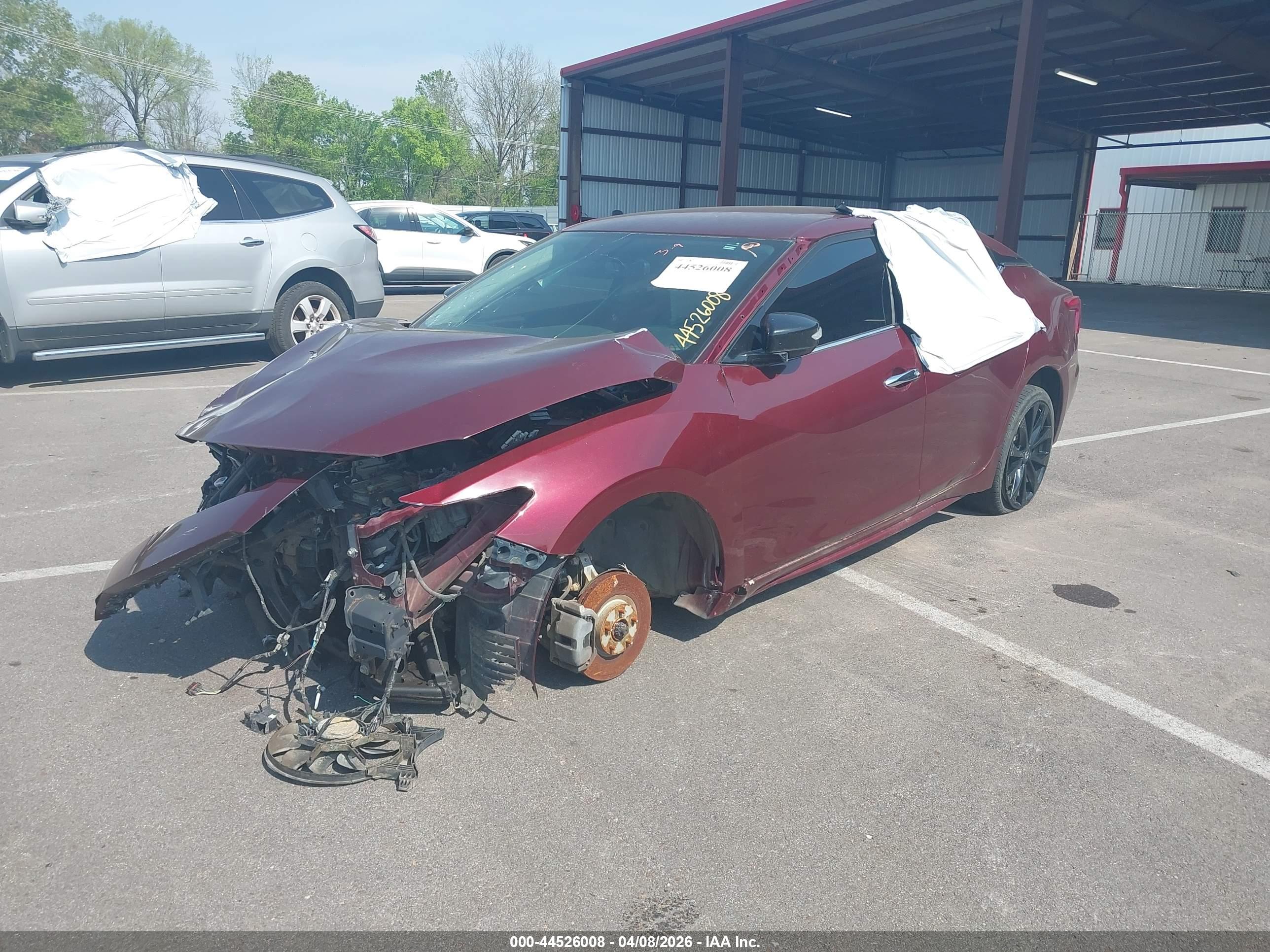 NISSAN MAXIMA image 2