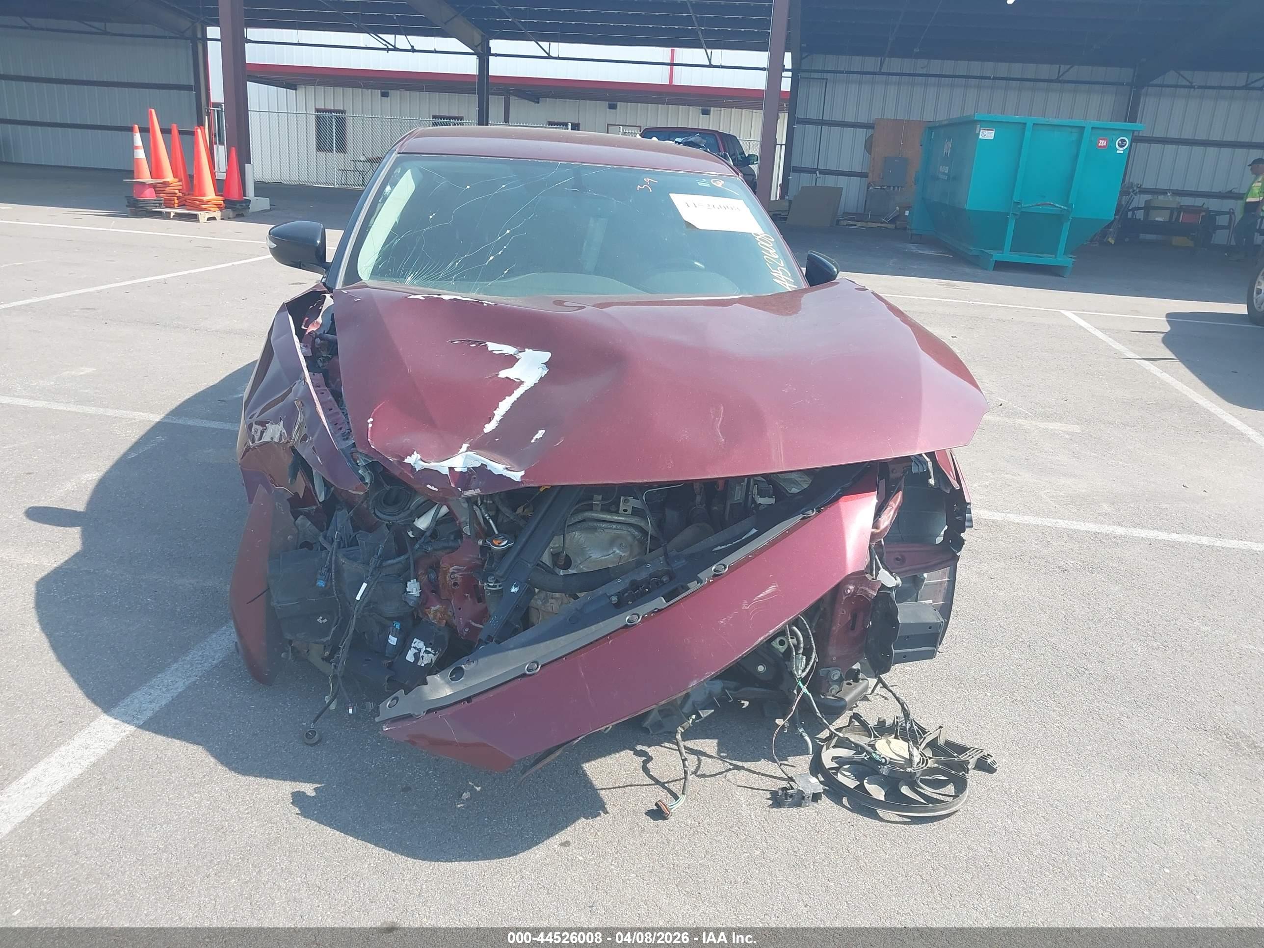 NISSAN MAXIMA image 6