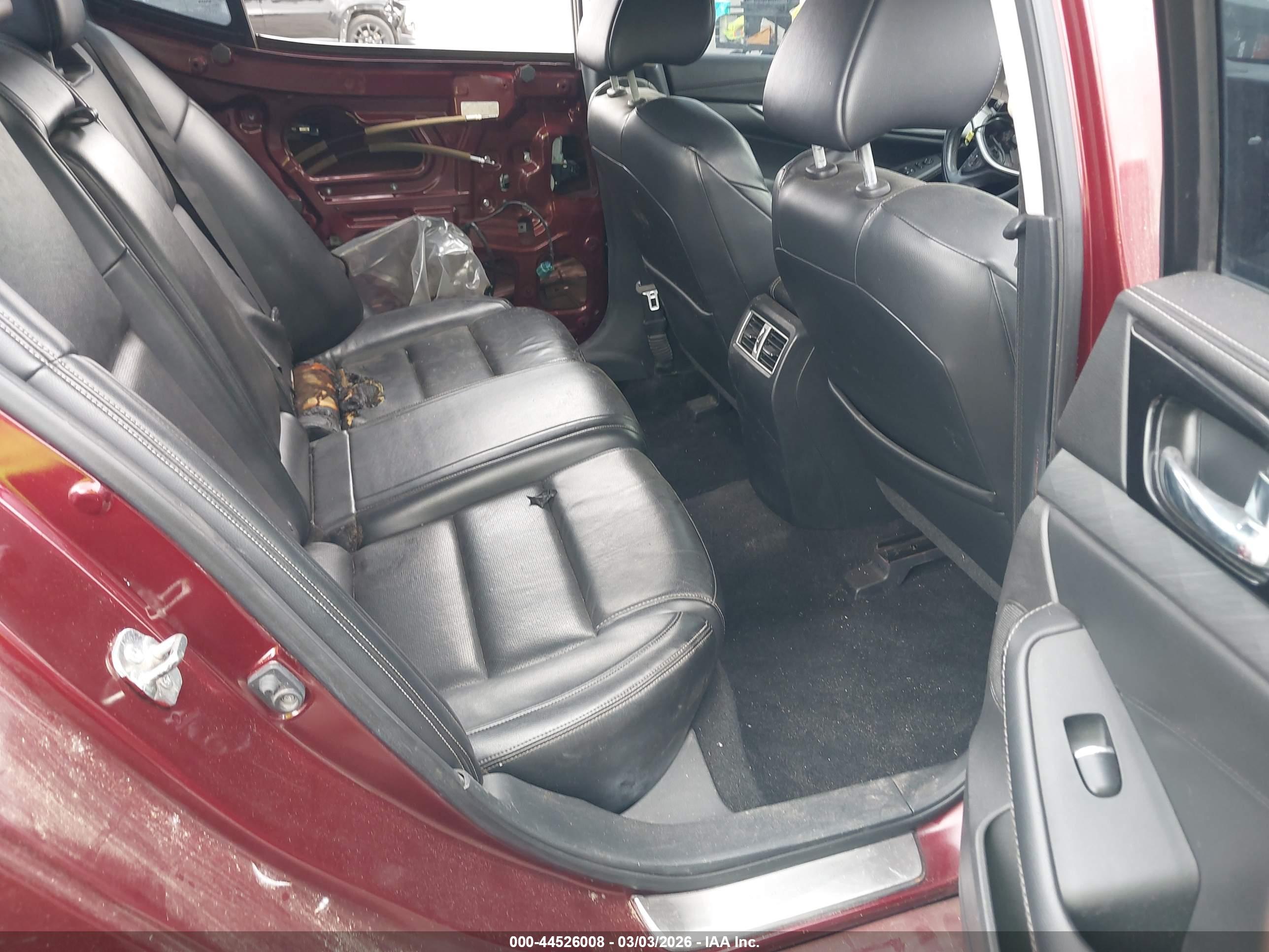 NISSAN MAXIMA image 8