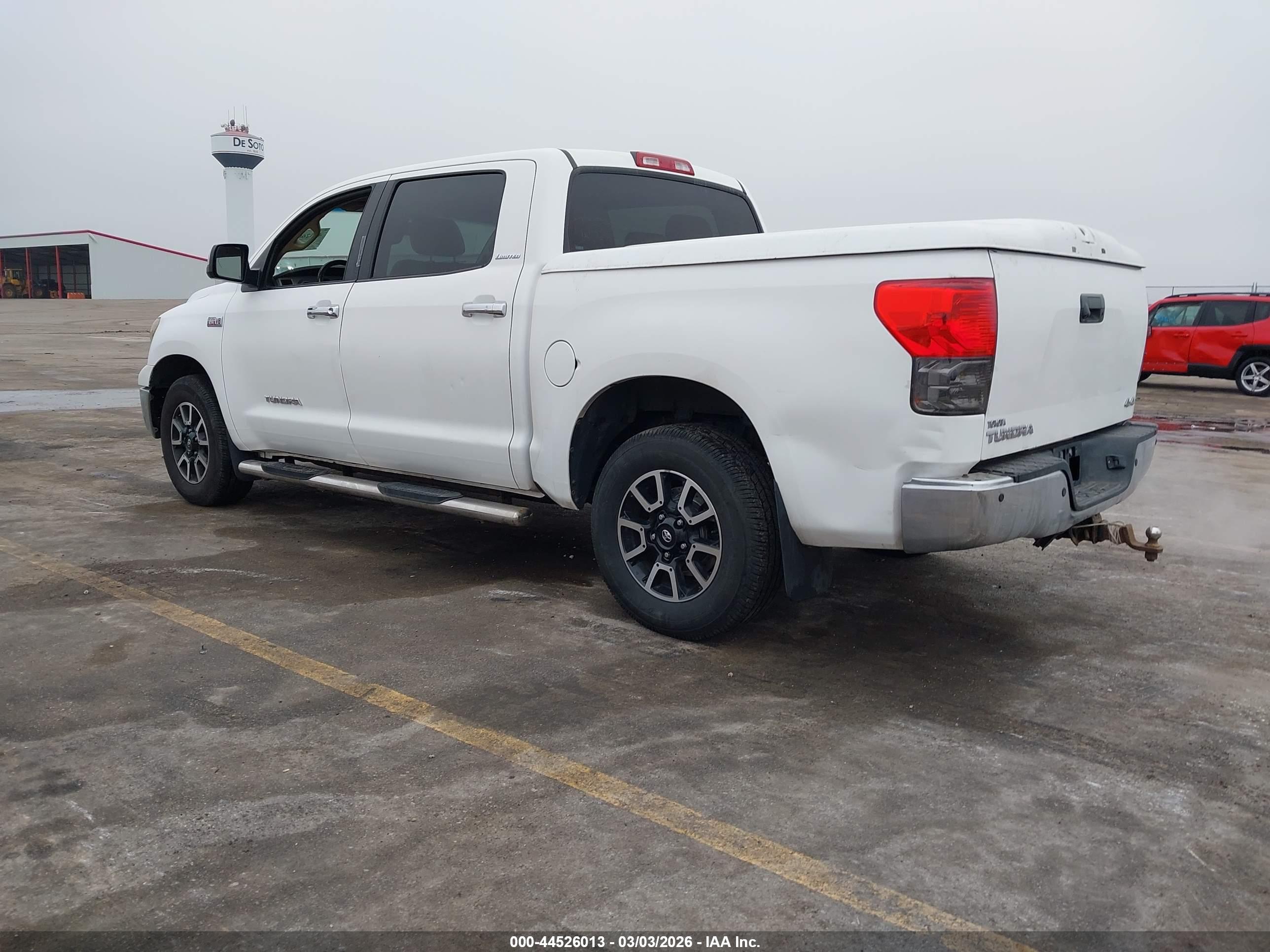 TOYOTA TUNDRA image 3