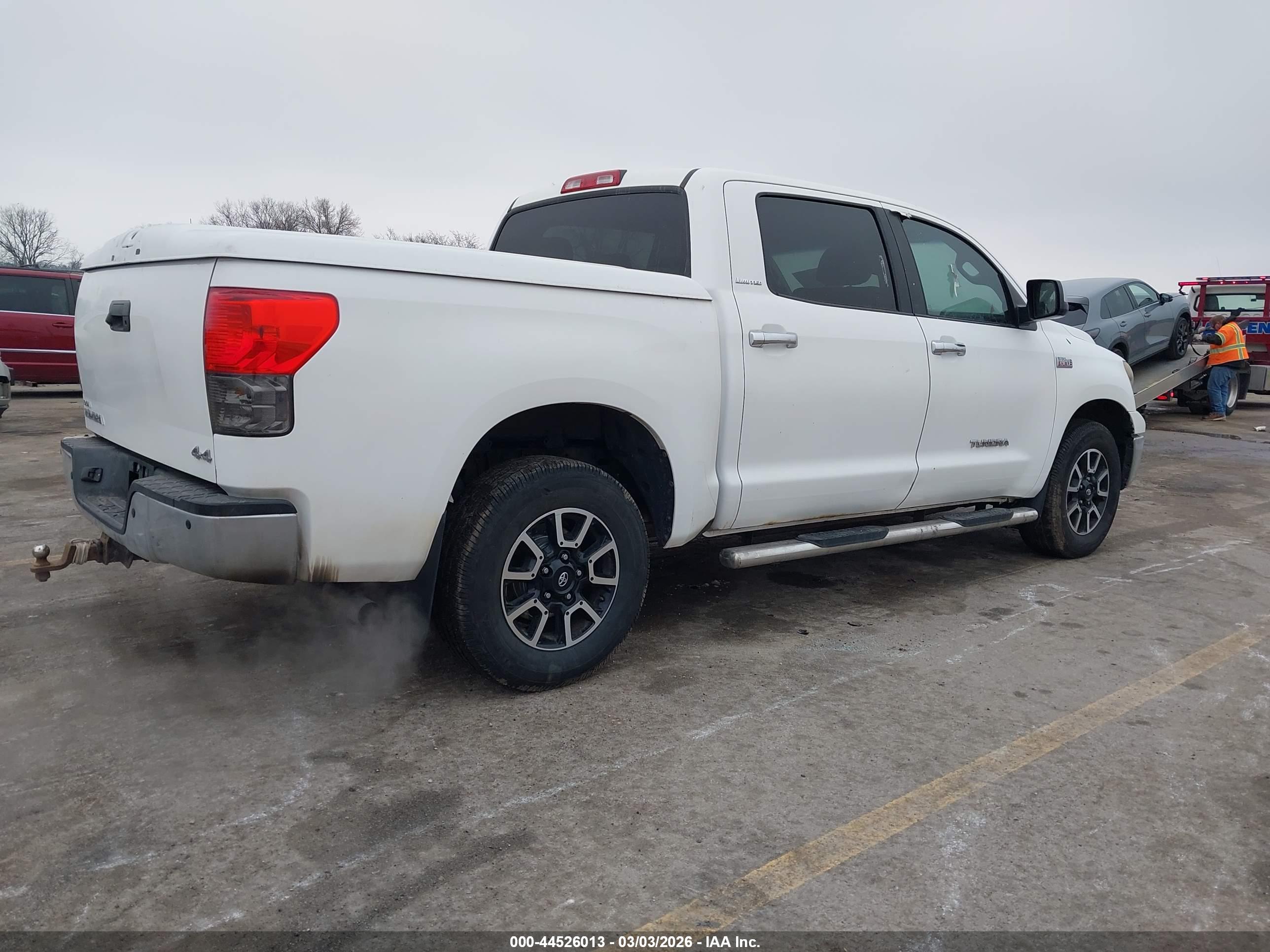 TOYOTA TUNDRA image 4