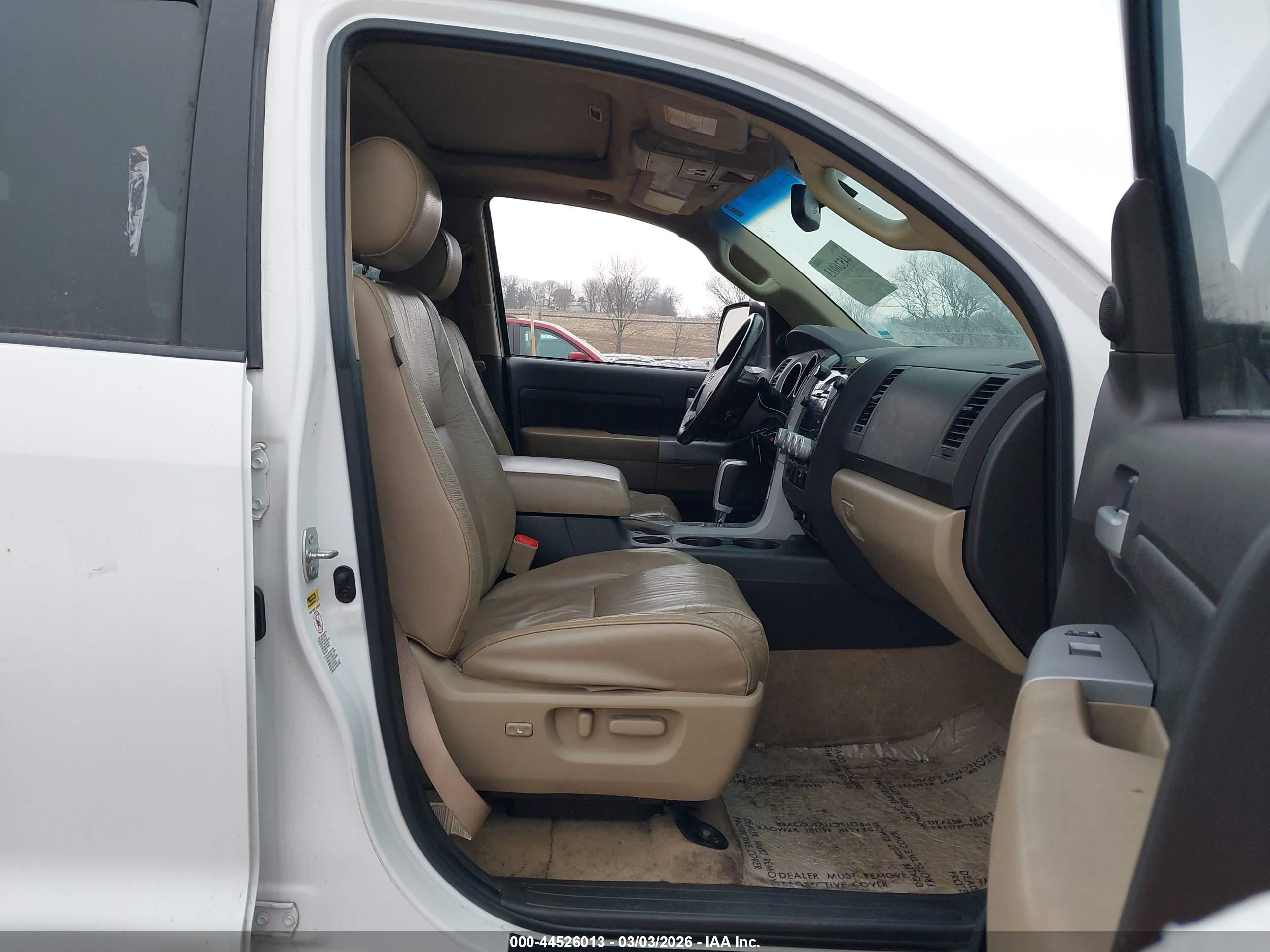 TOYOTA TUNDRA image 5