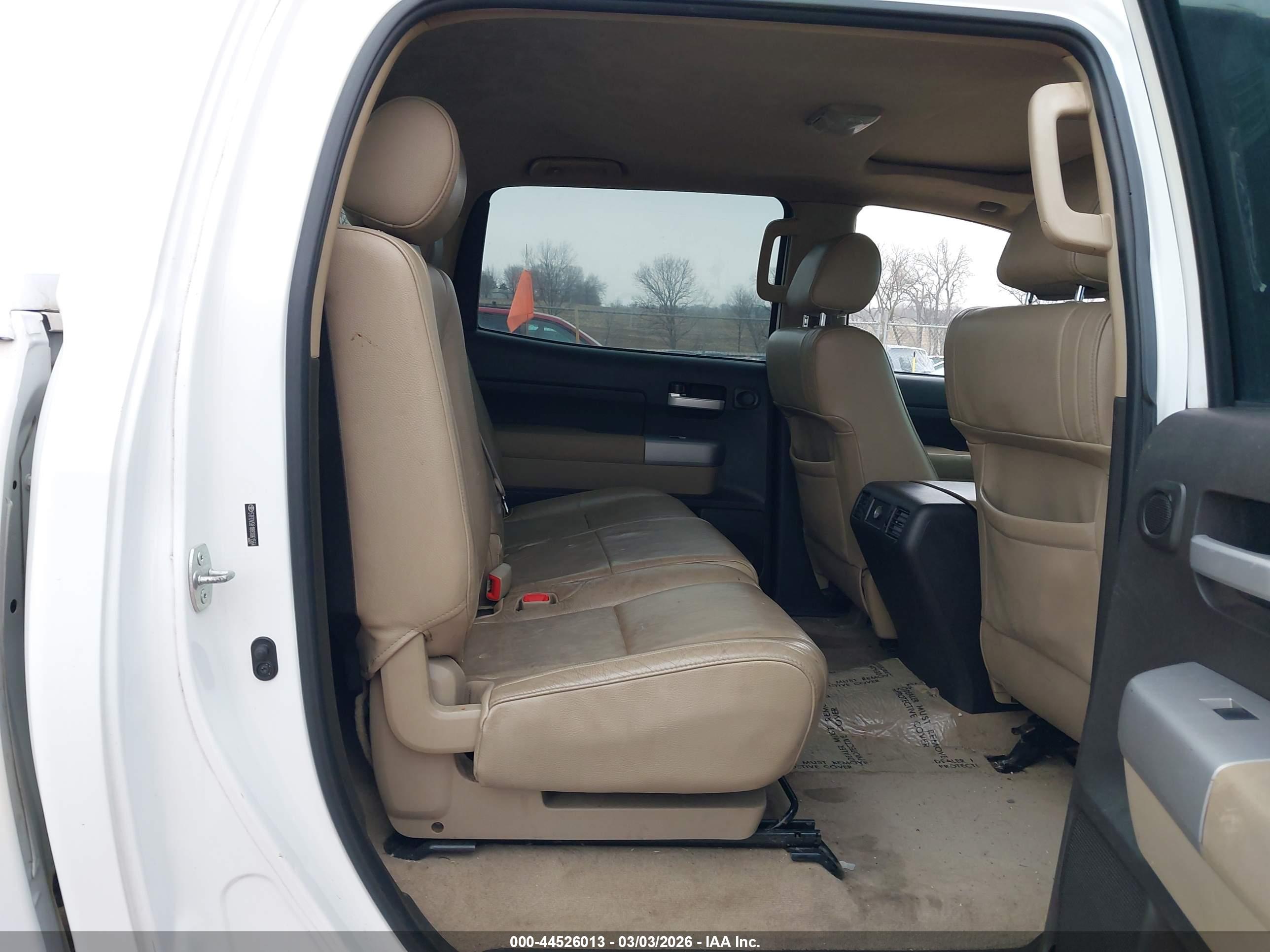 TOYOTA TUNDRA image 8