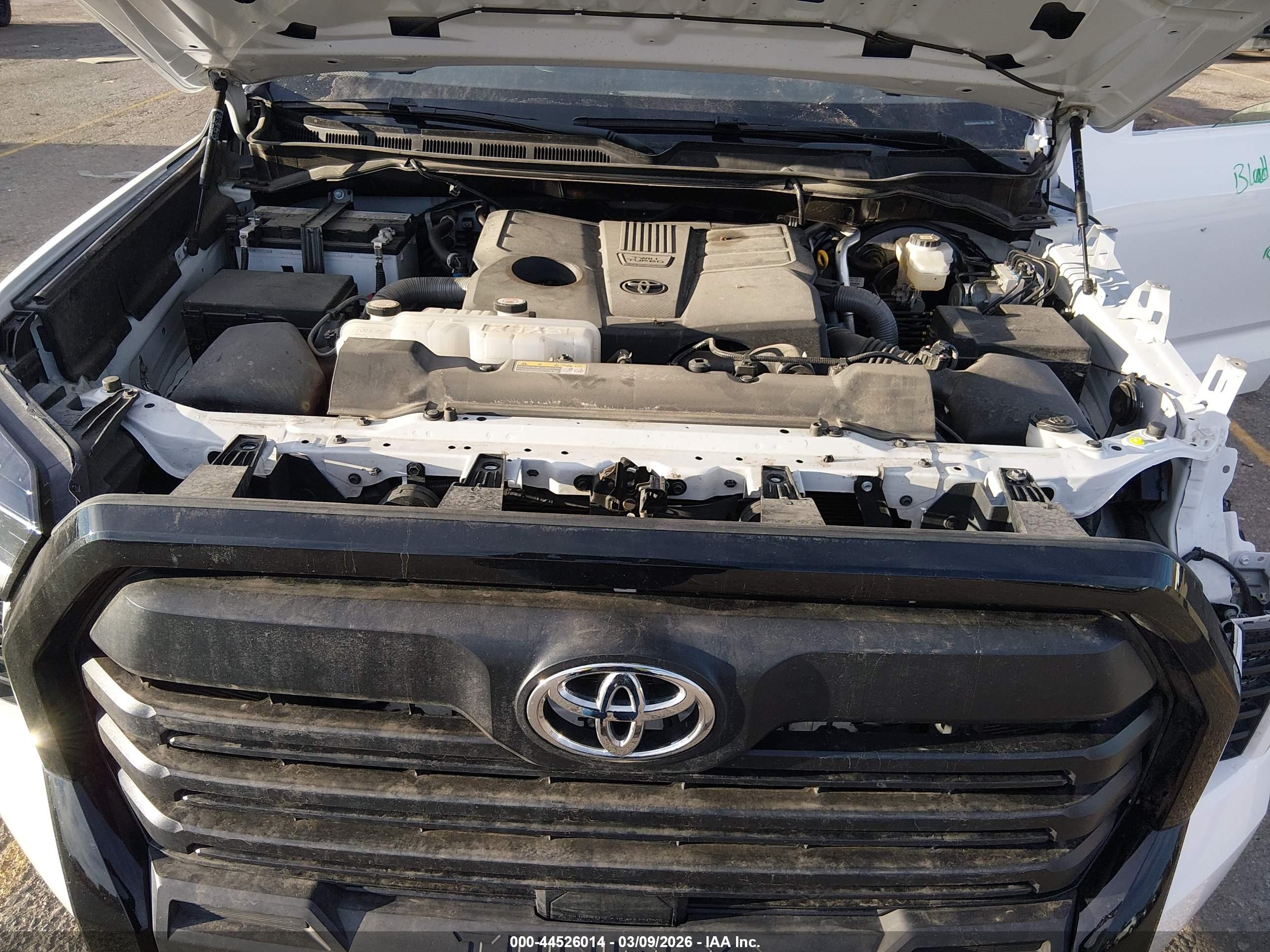 TOYOTA TUNDRA image 10