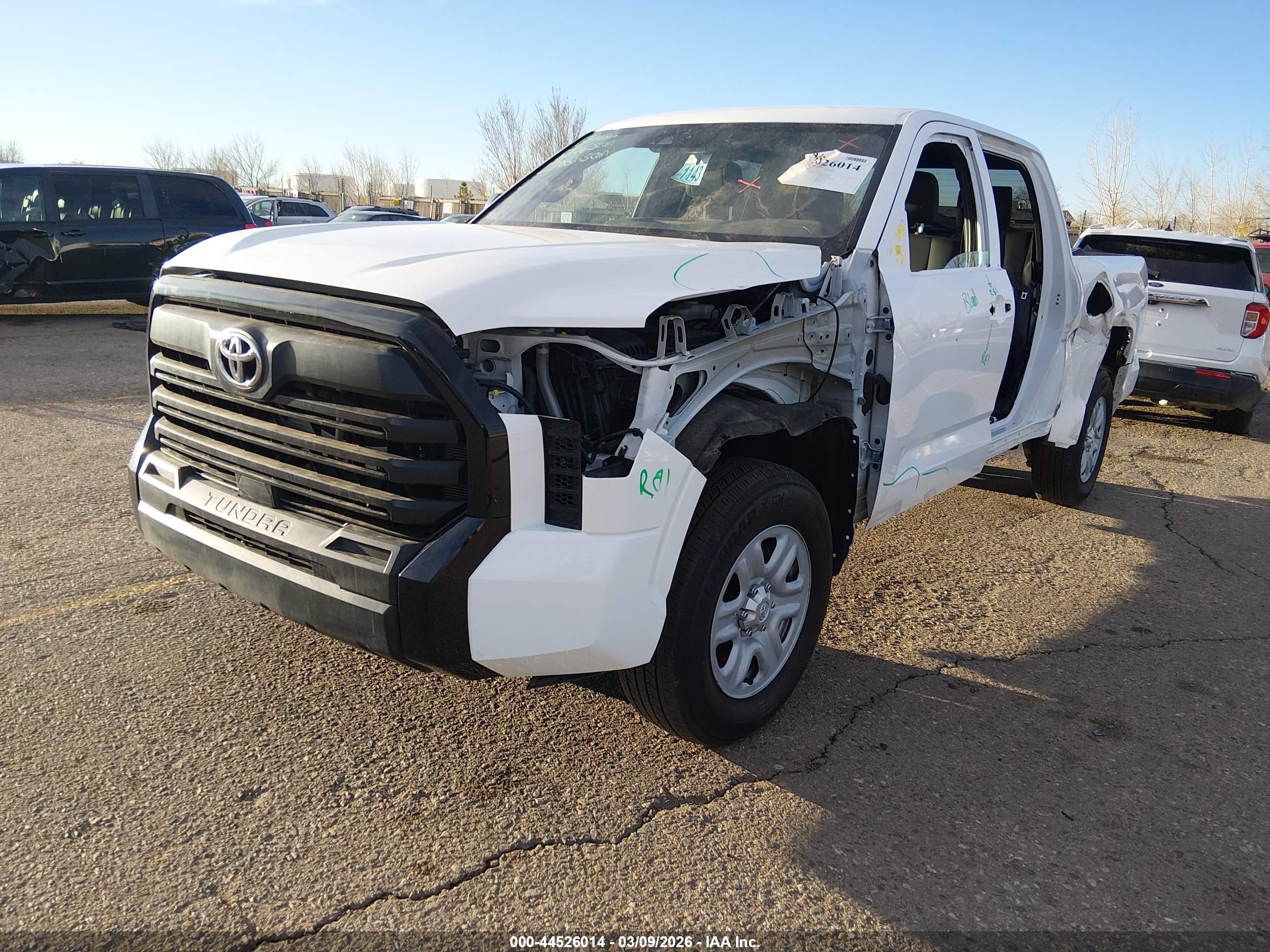 TOYOTA TUNDRA image 2