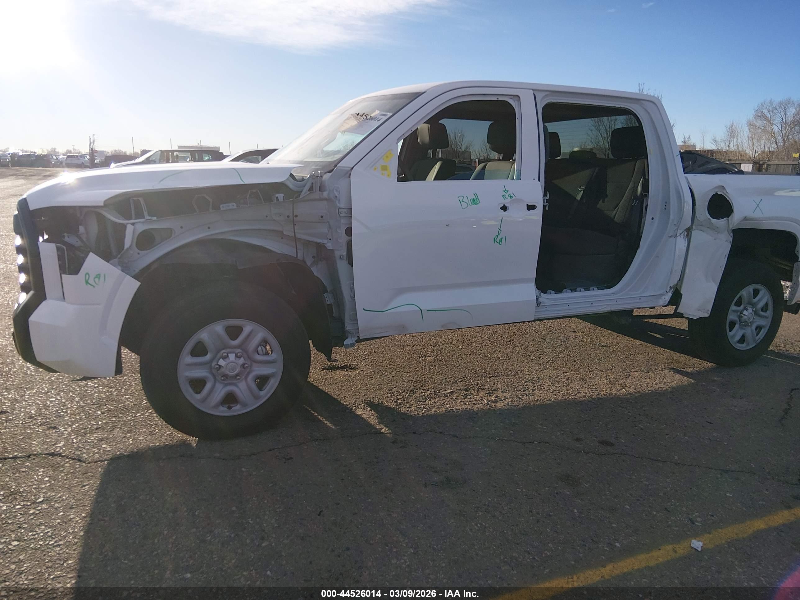 TOYOTA TUNDRA image 6