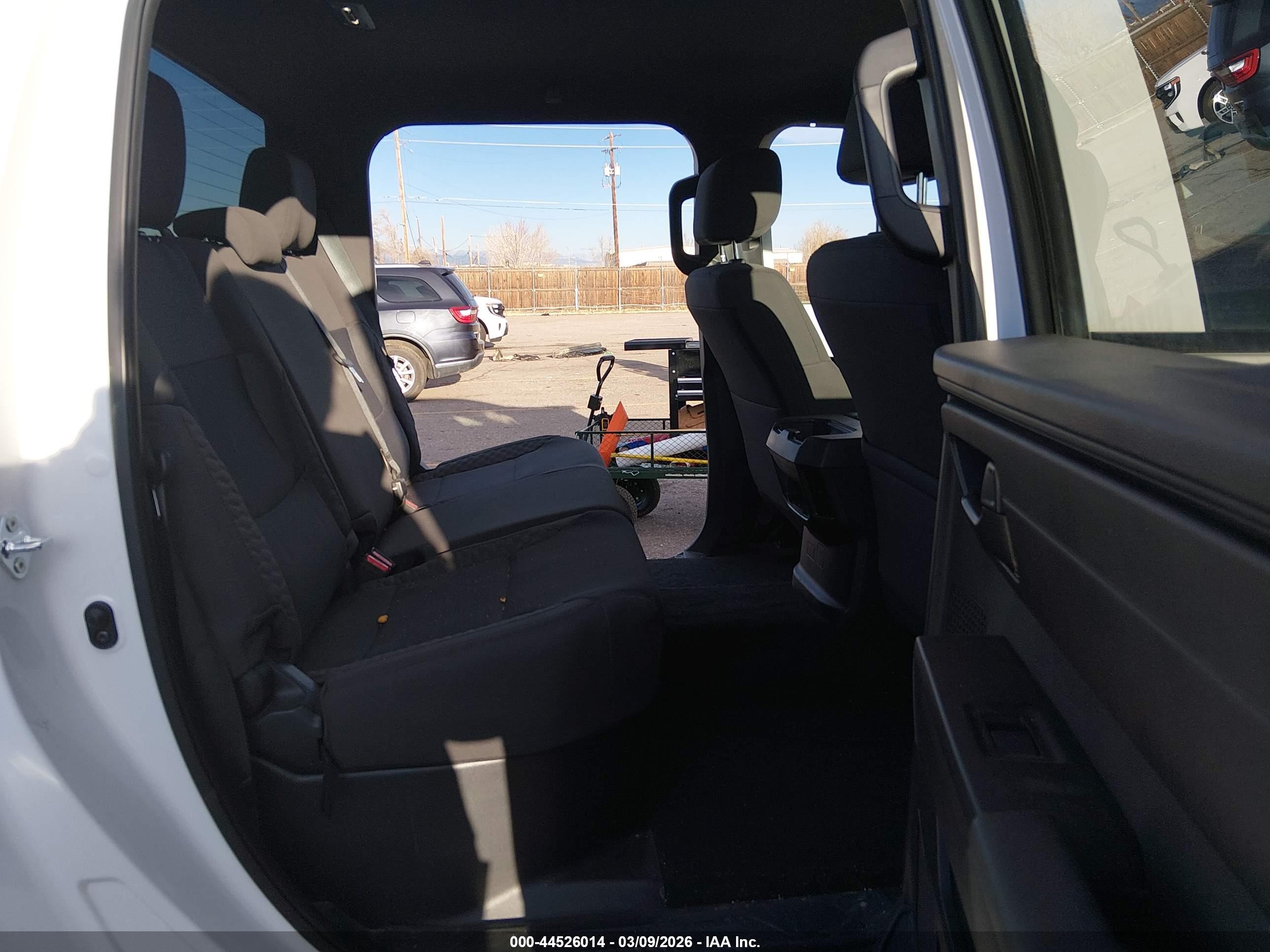 TOYOTA TUNDRA image 8