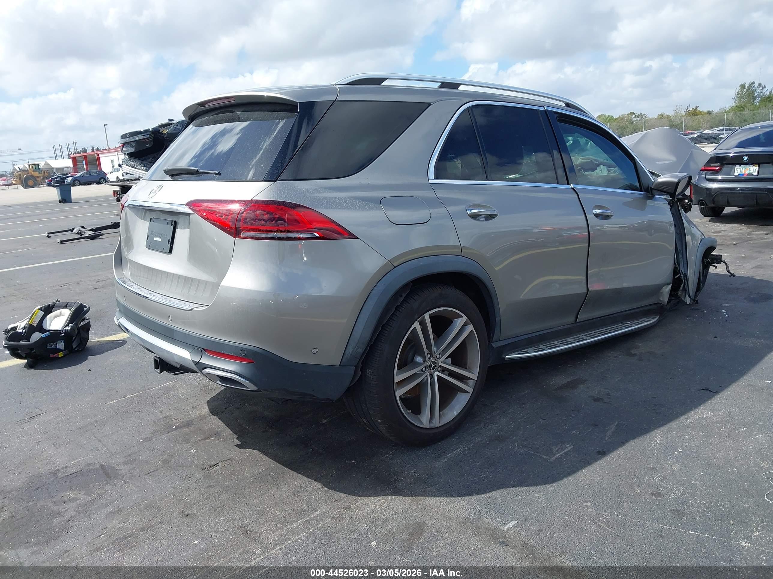 MERCEDES-BENZ GLE image 4