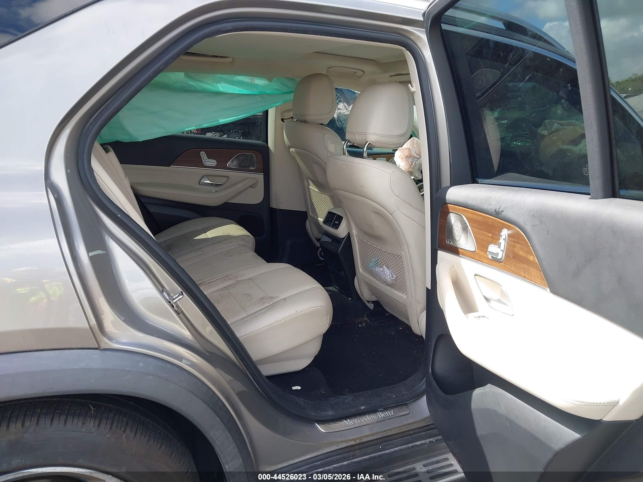 MERCEDES-BENZ GLE image 8