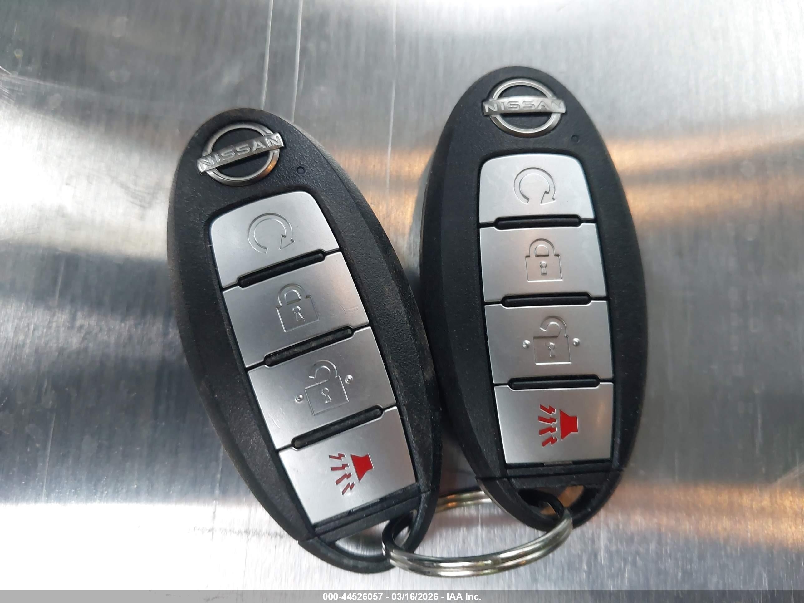 NISSAN ROGUE image 11