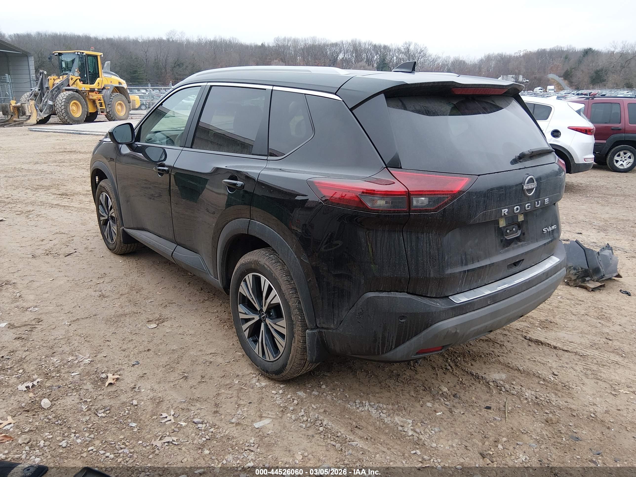 NISSAN ROGUE image 3