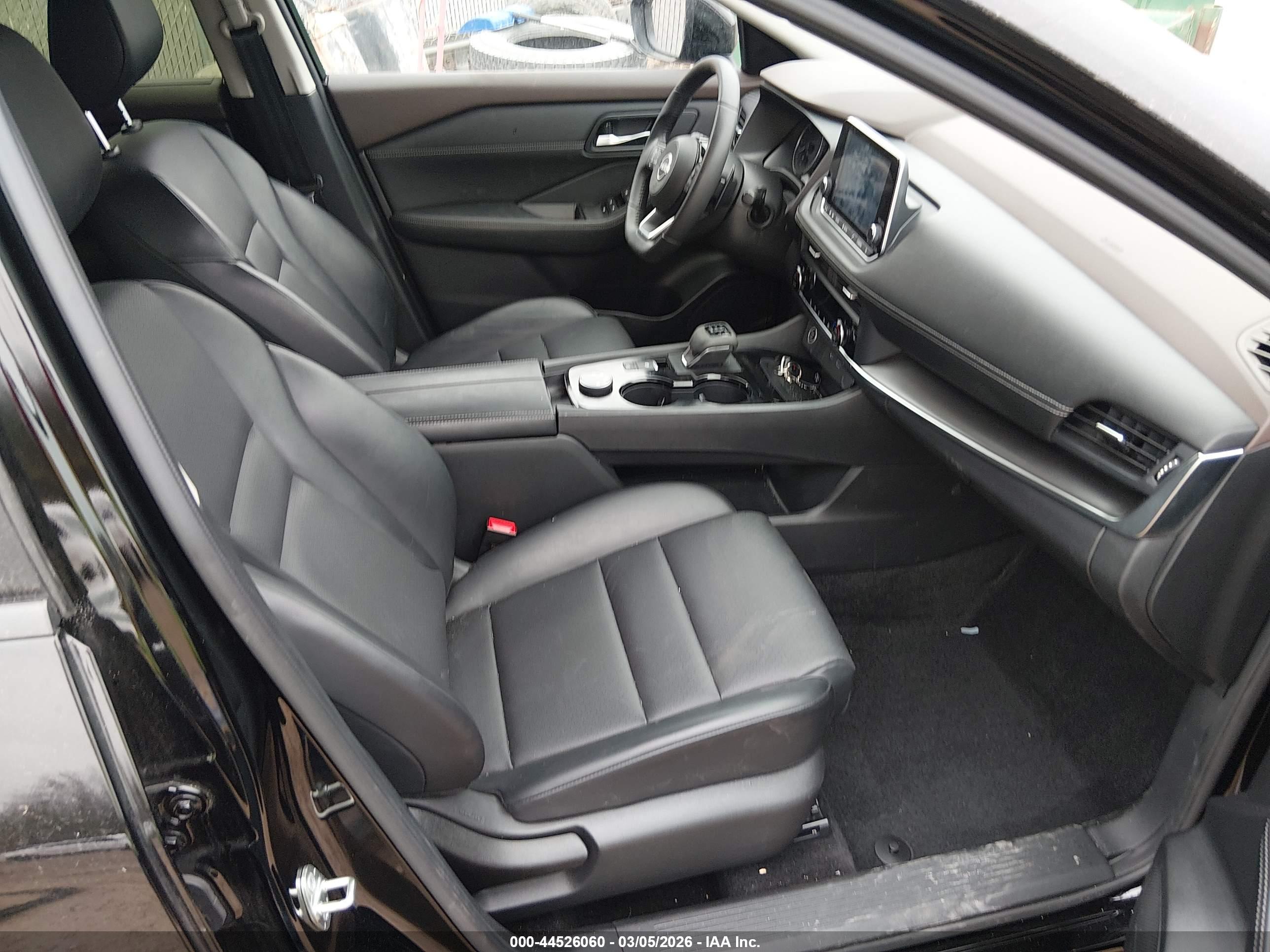 NISSAN ROGUE image 5