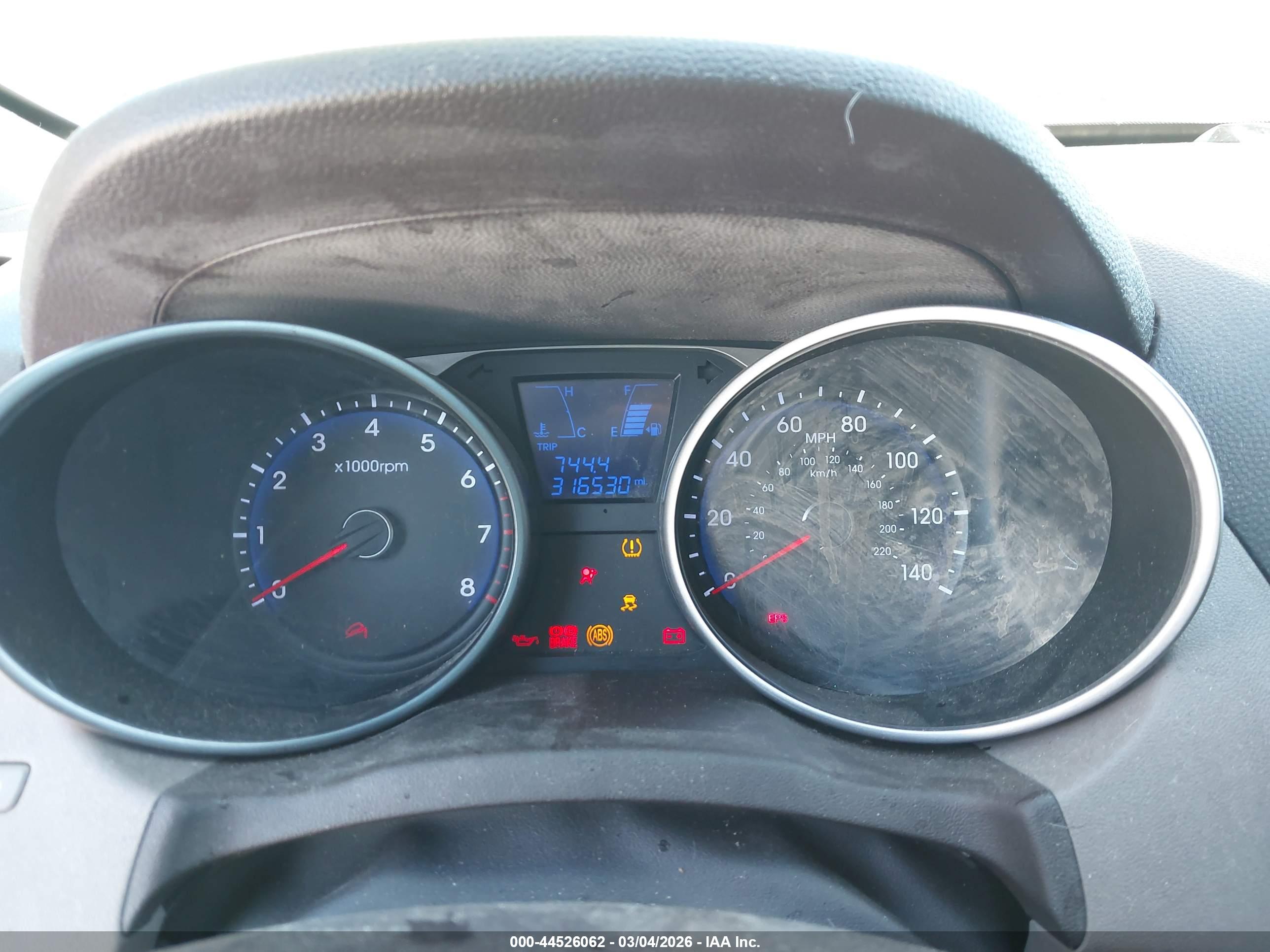 HYUNDAI TUCSON image 7