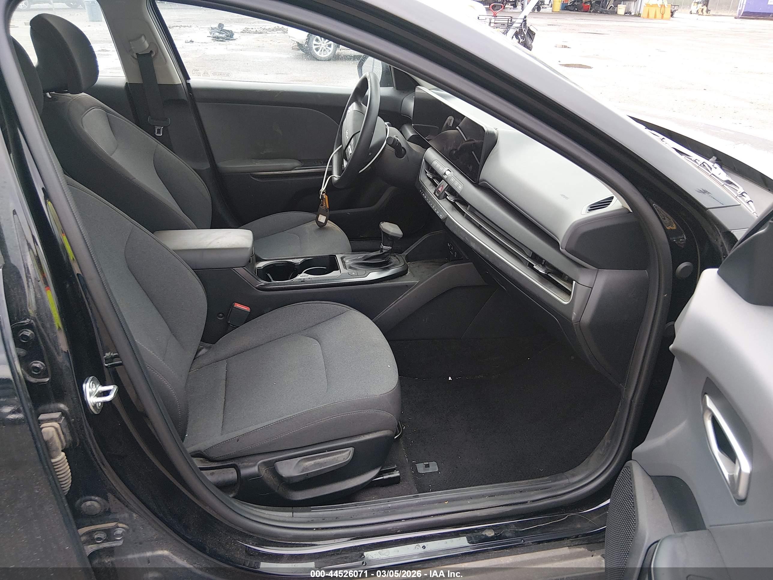 KIA K4 image 5
