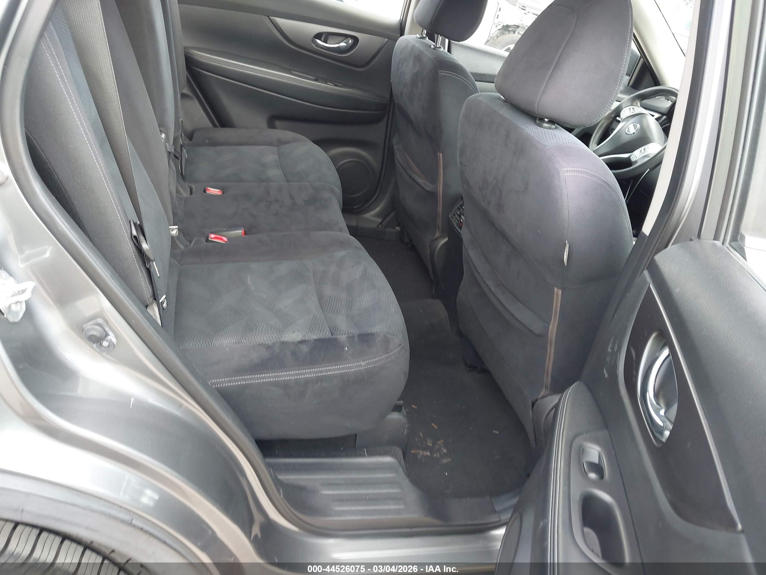 NISSAN ROGUE image 8