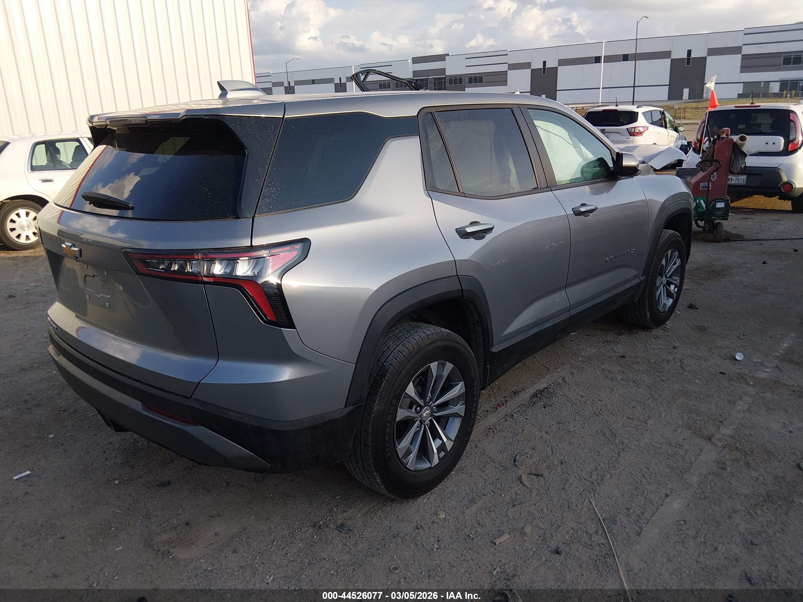 CHEVROLET EQUINOX image 4