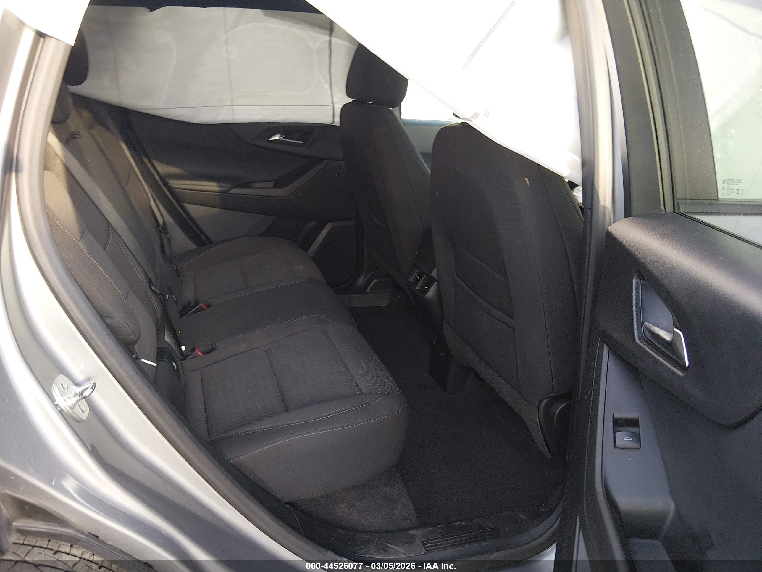 CHEVROLET EQUINOX image 8