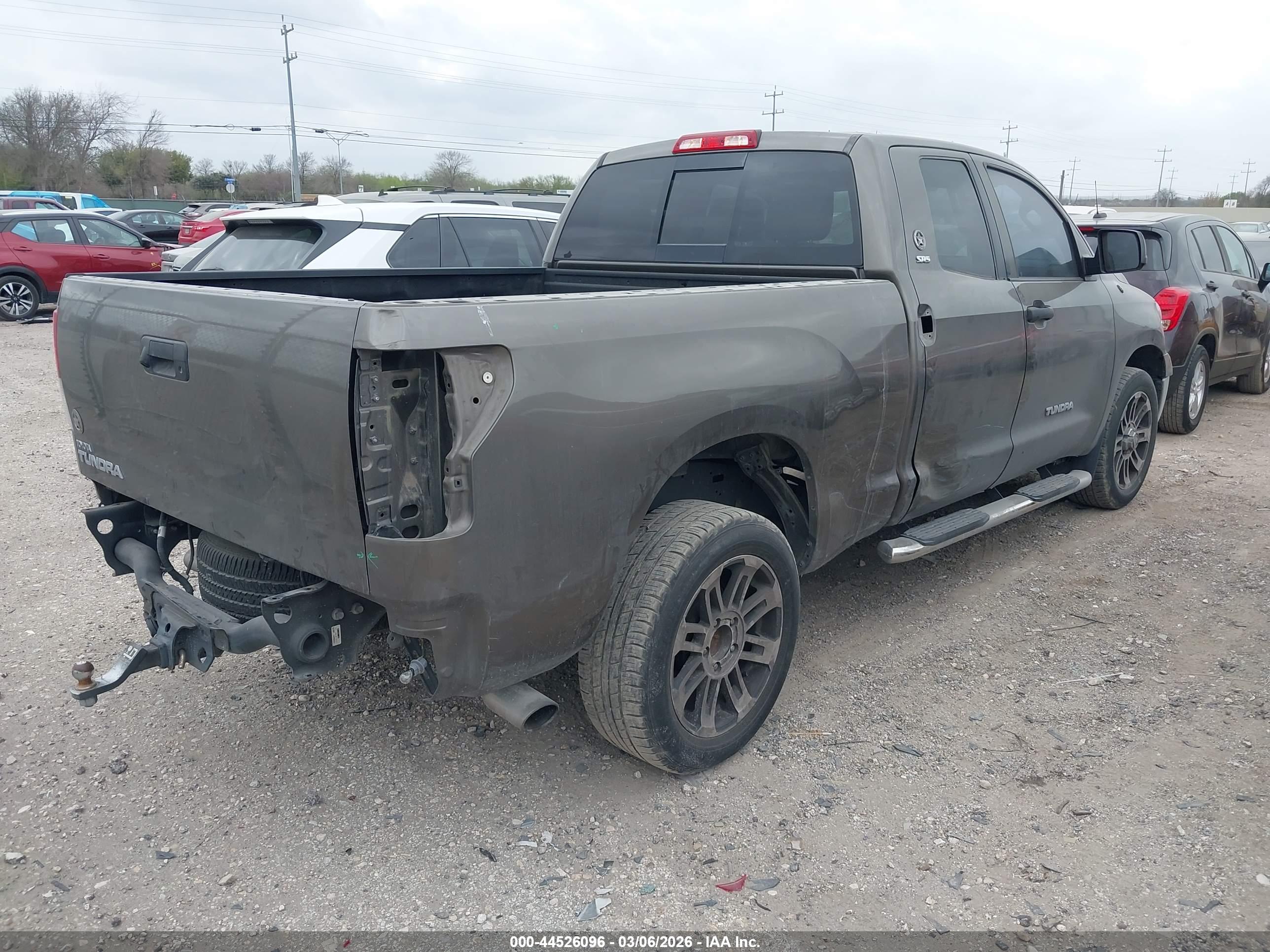 TOYOTA TUNDRA image 4