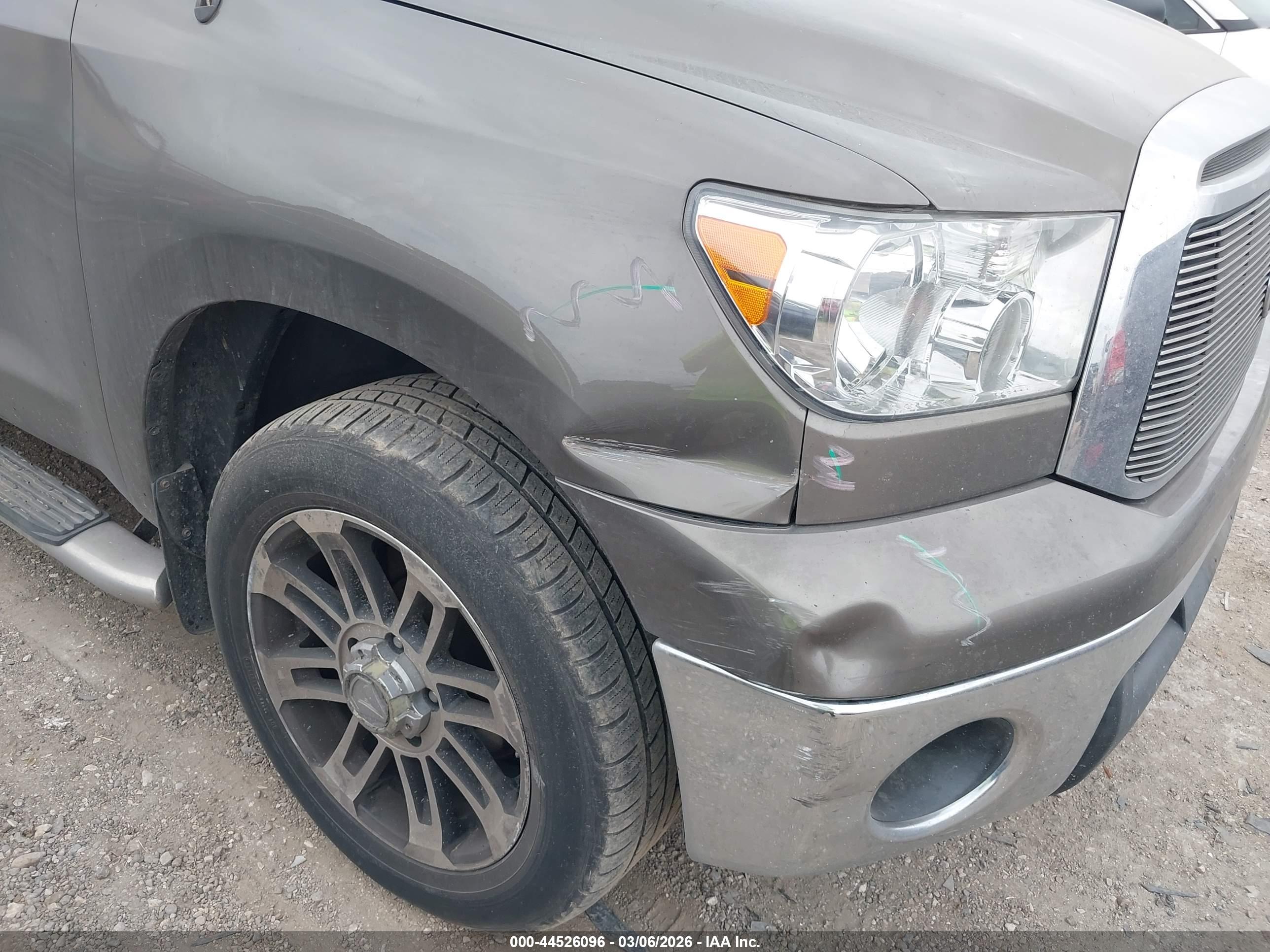 TOYOTA TUNDRA image 6
