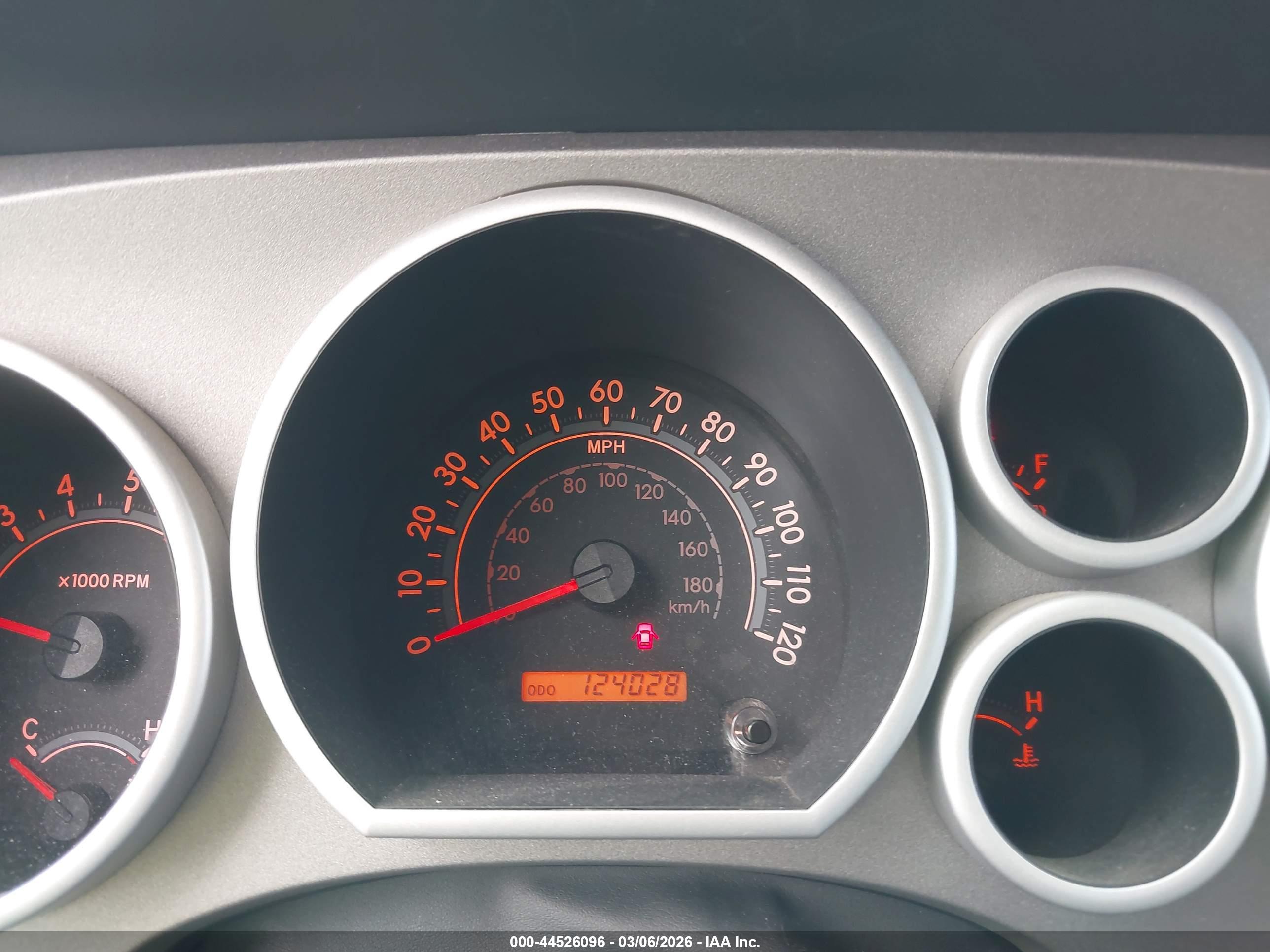 TOYOTA TUNDRA image 7