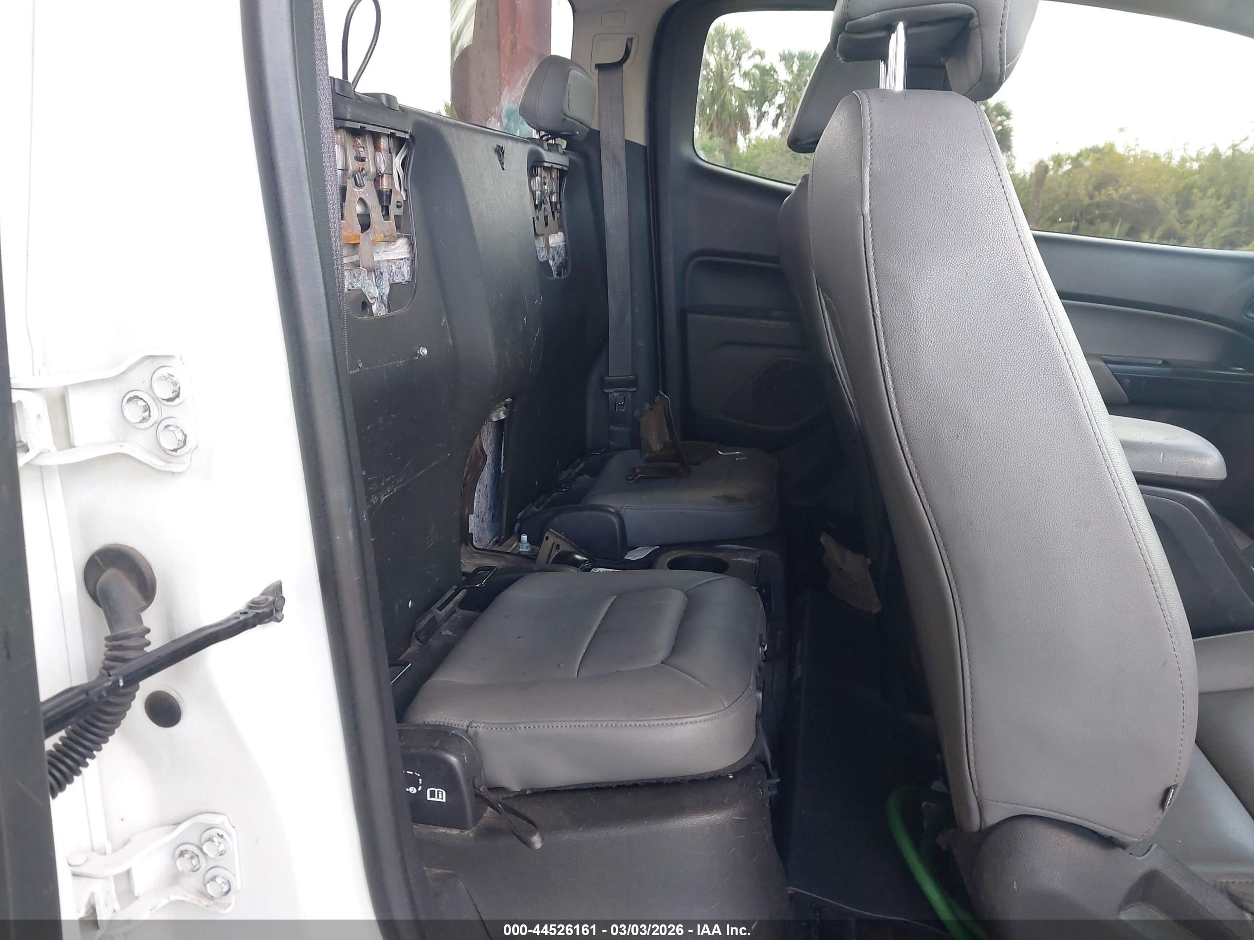 CHEVROLET COLORADO image 8