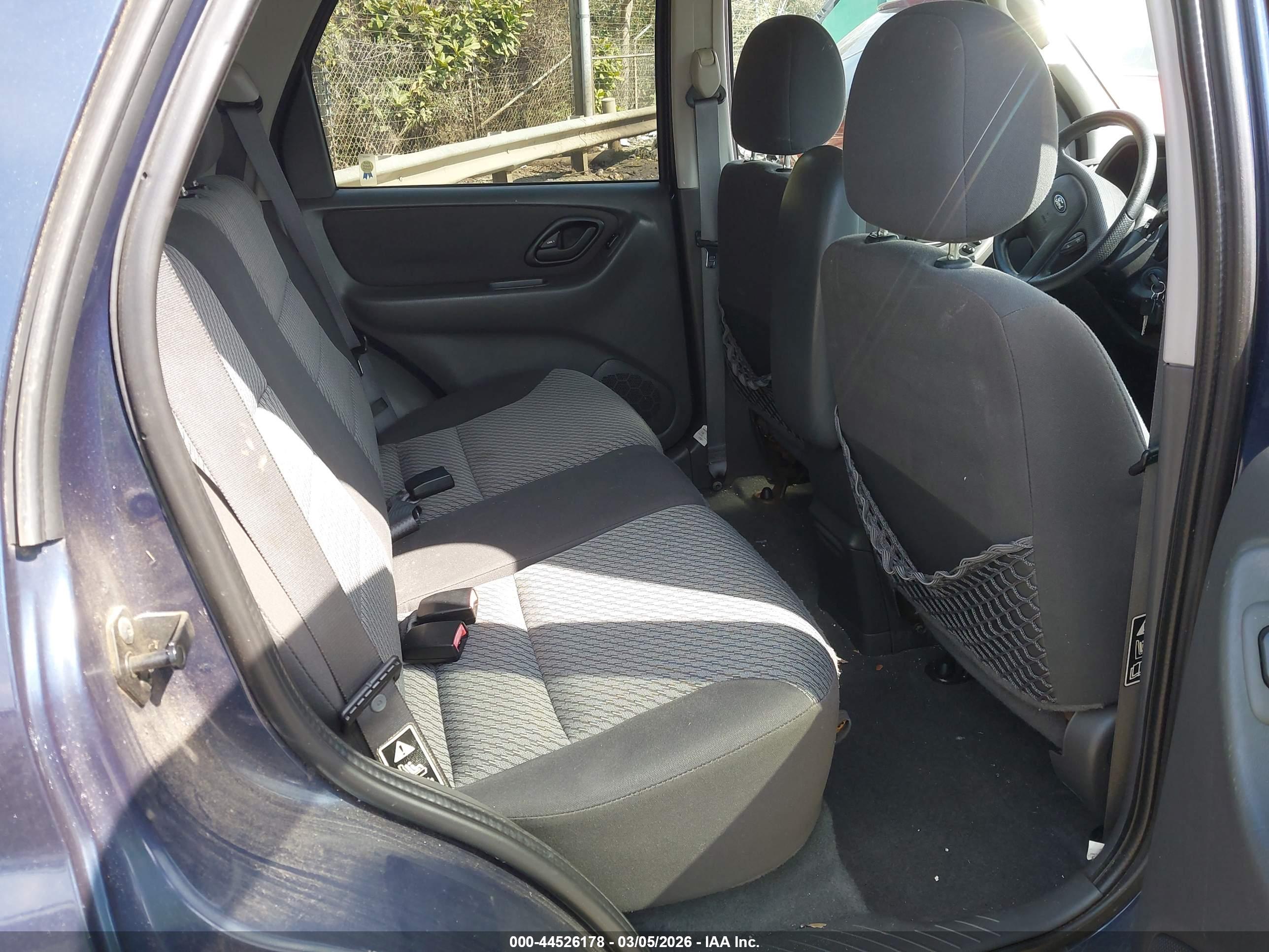 FORD ESCAPE image 8