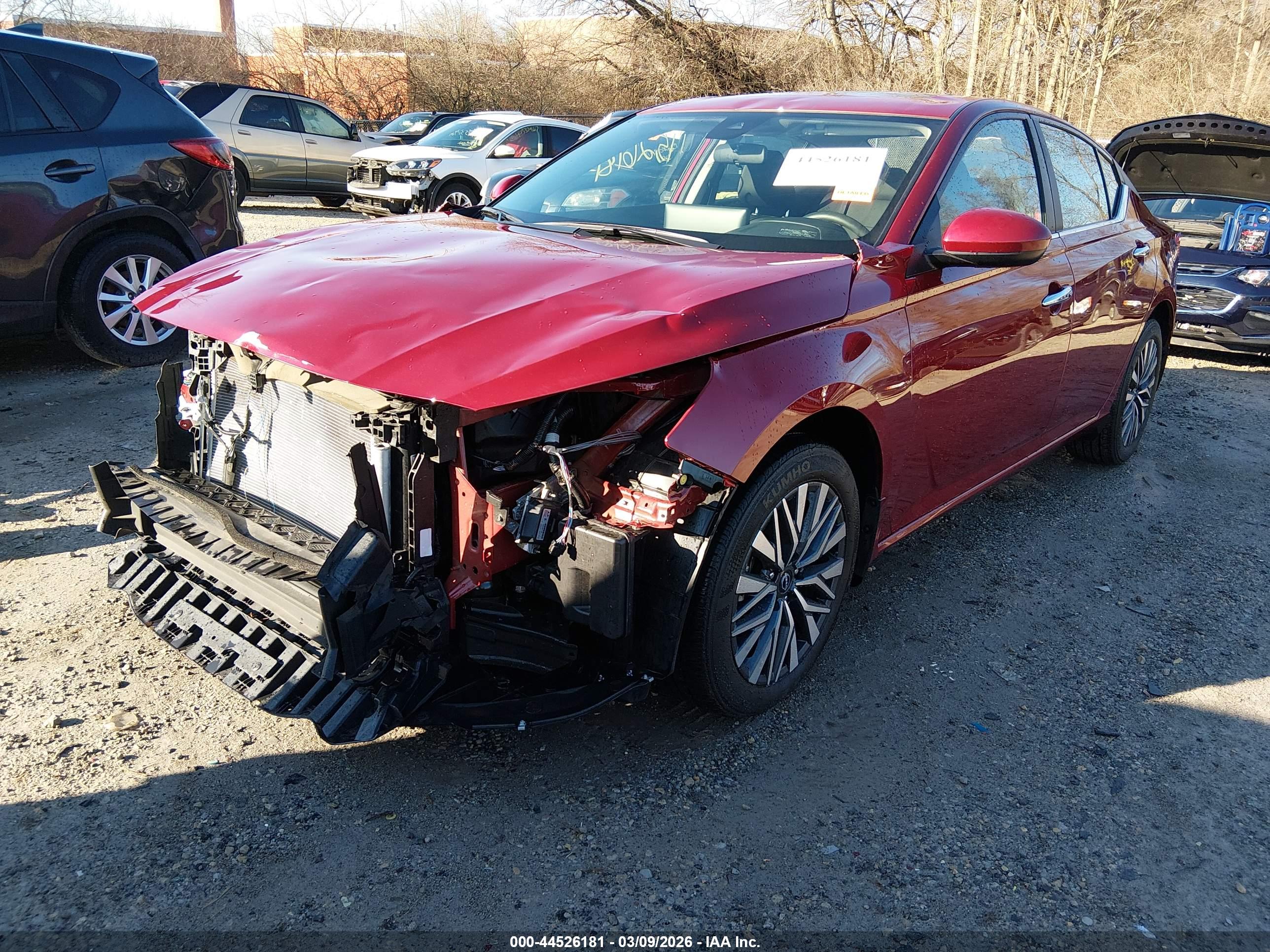 NISSAN ALTIMA image 2