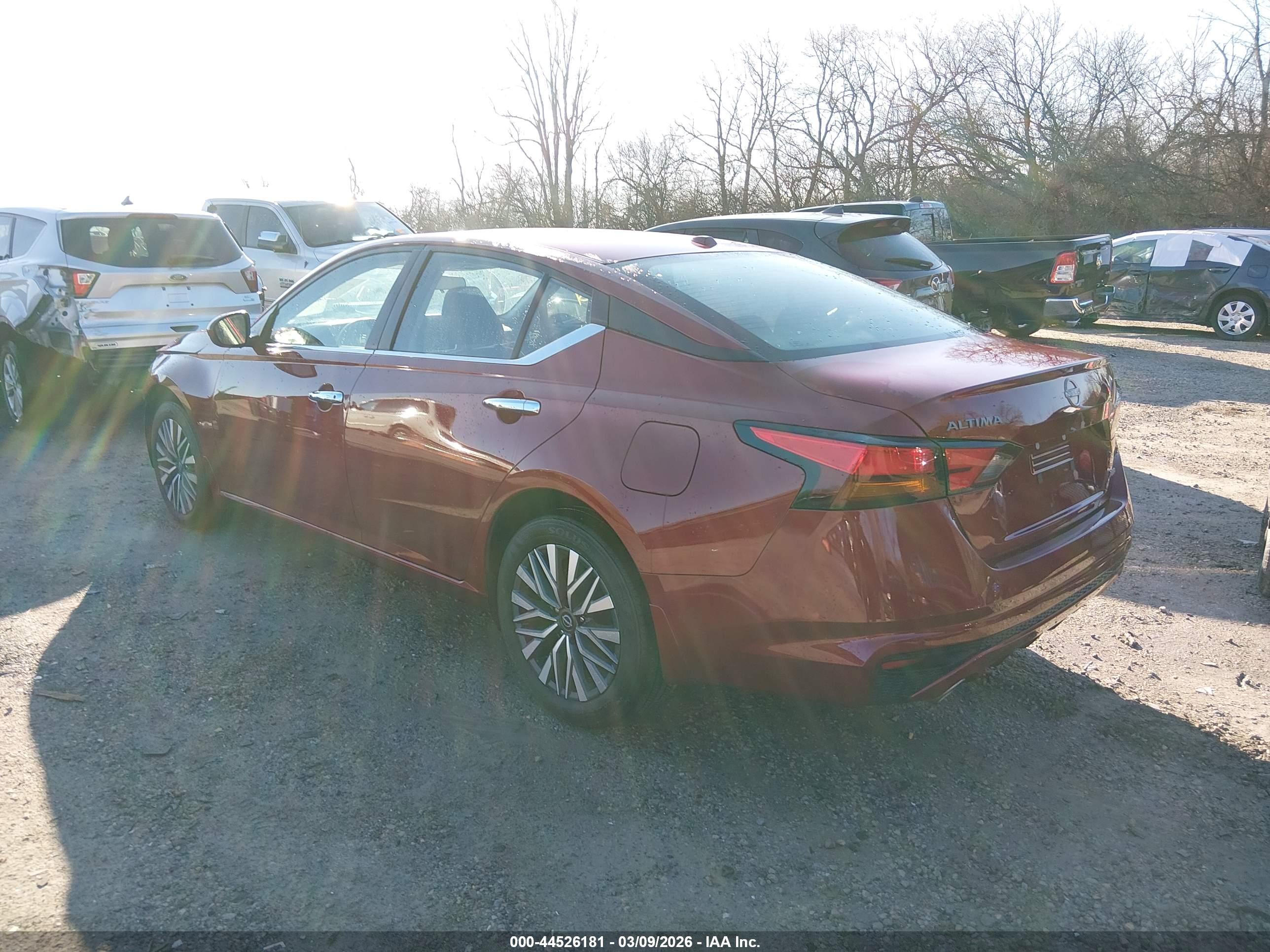 NISSAN ALTIMA image 3