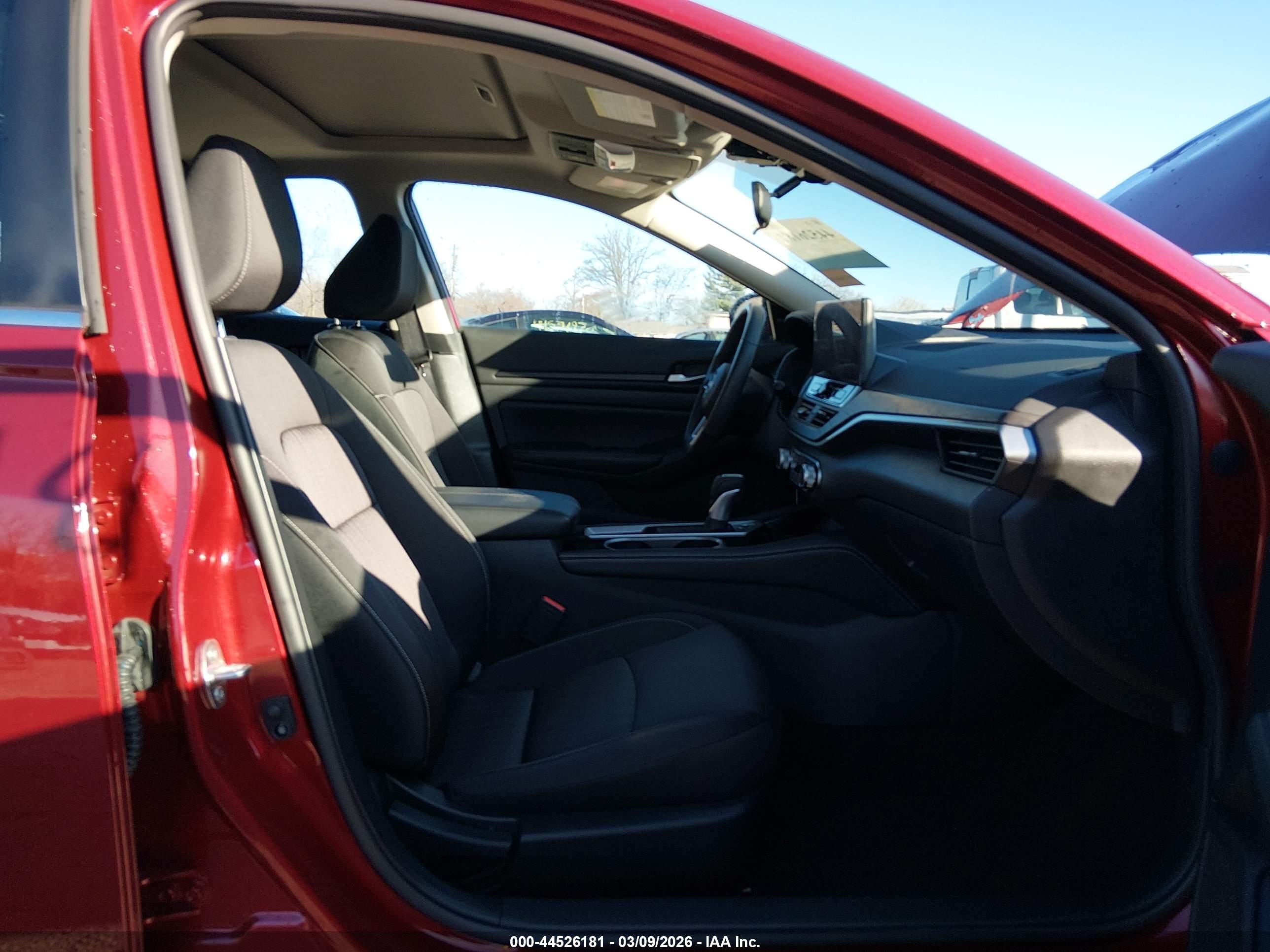 NISSAN ALTIMA image 5