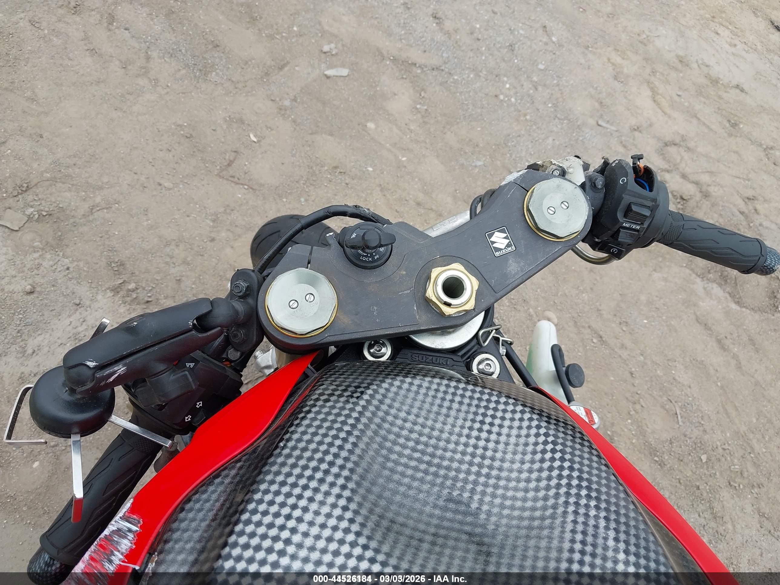 SUZUKI GSX-R750 image 7