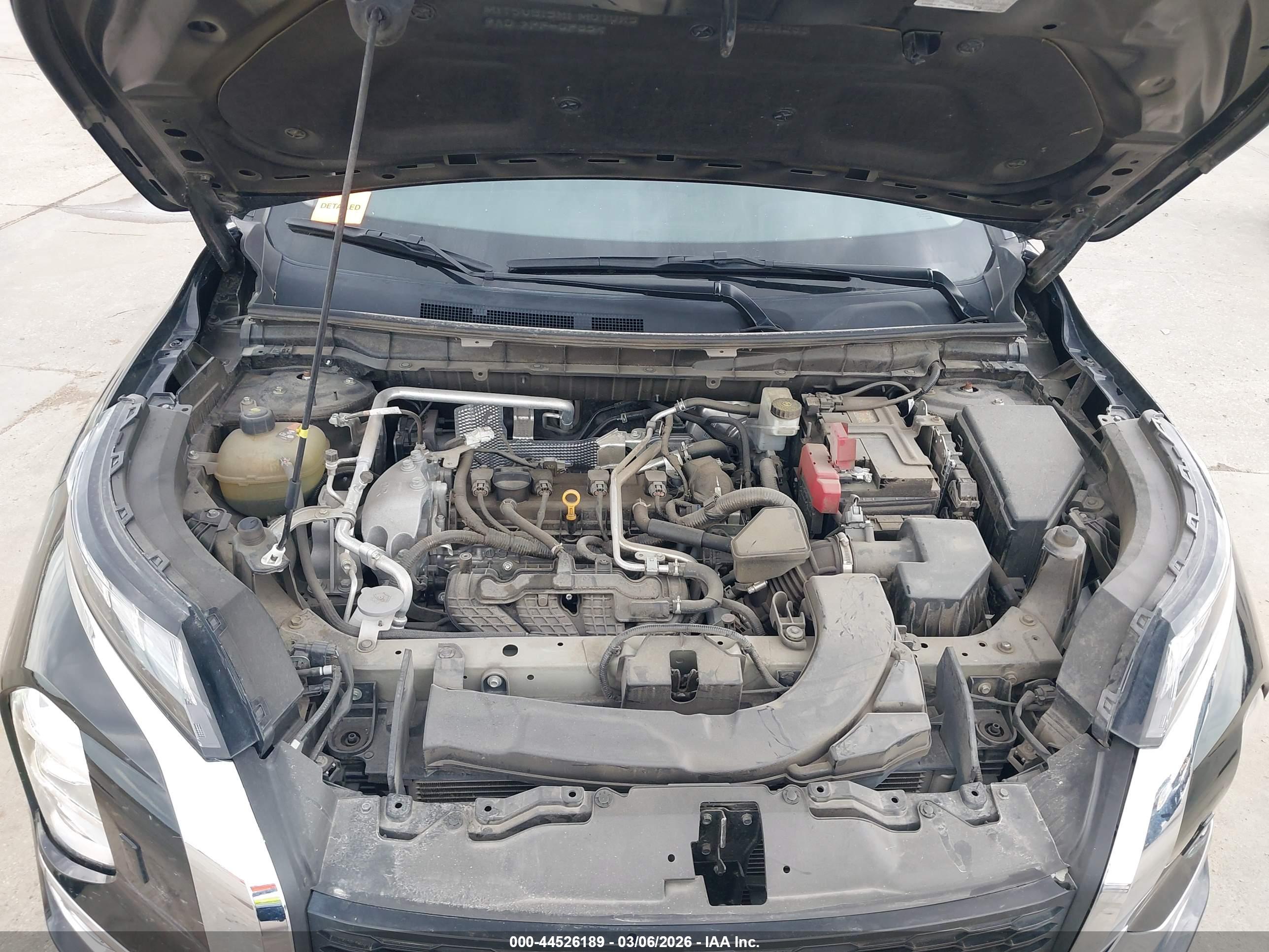 MITSUBISHI OUTLANDER image 10