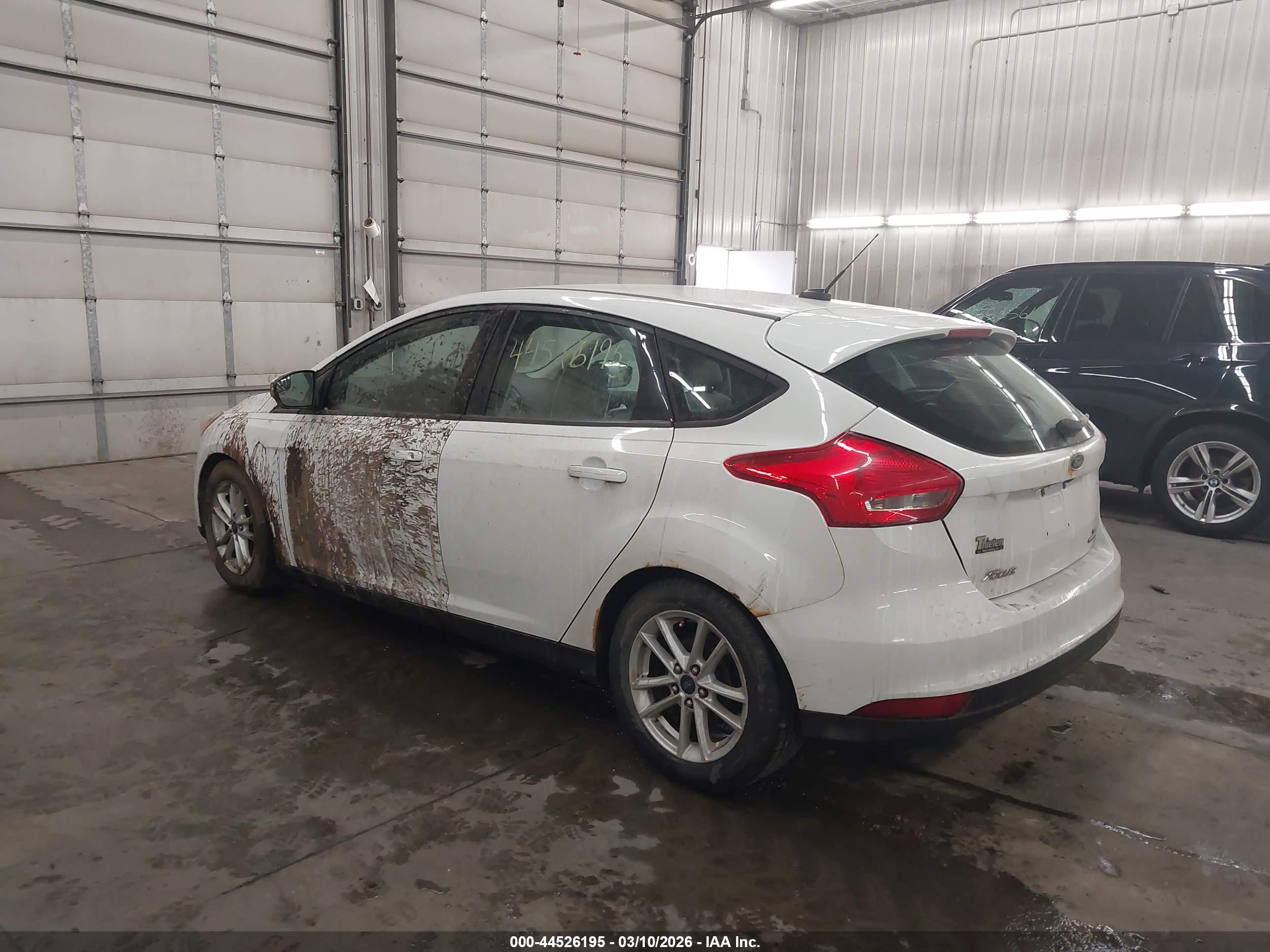 FORD FOCUS image 3