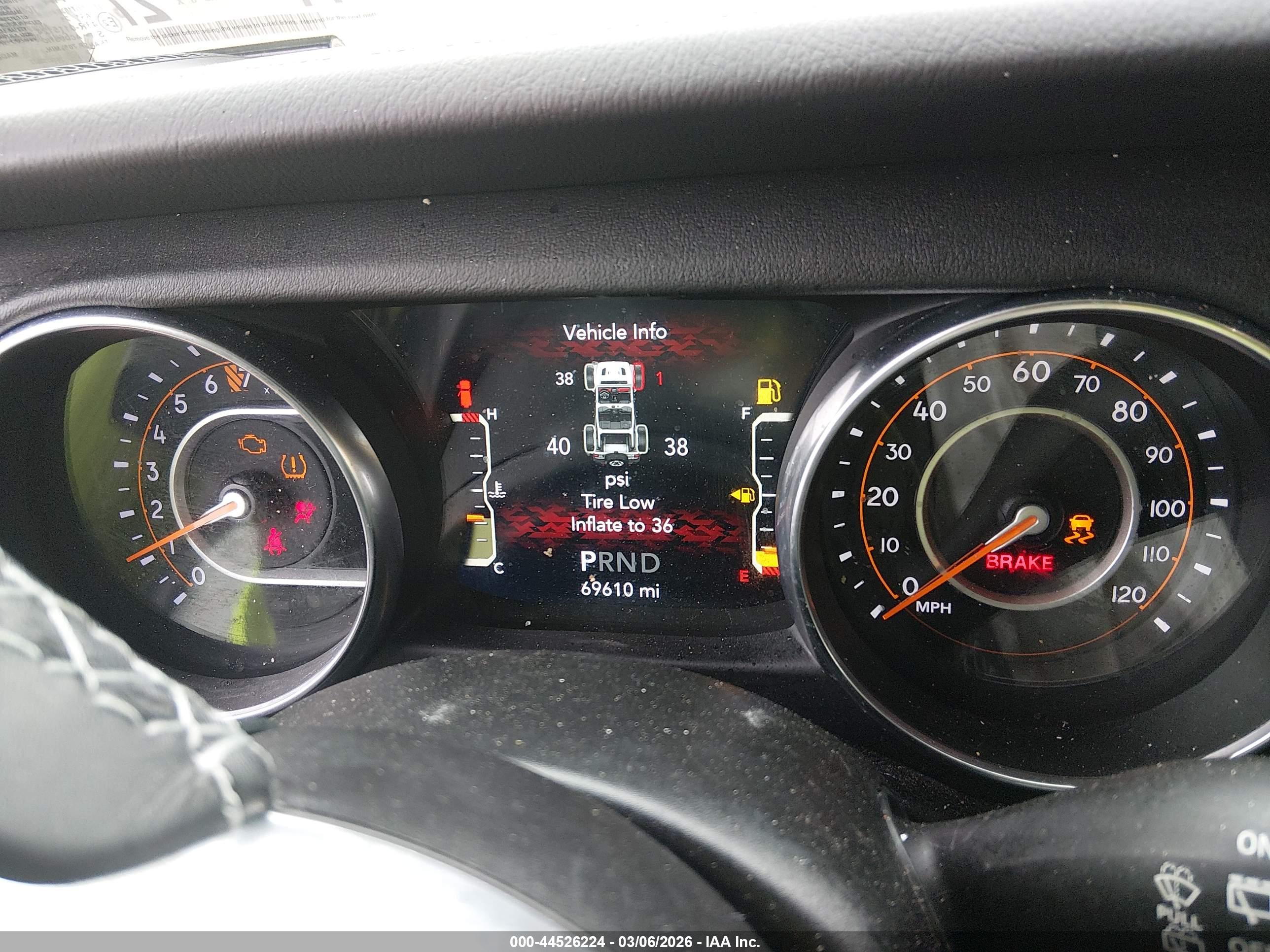 JEEP WRANGLER image 7