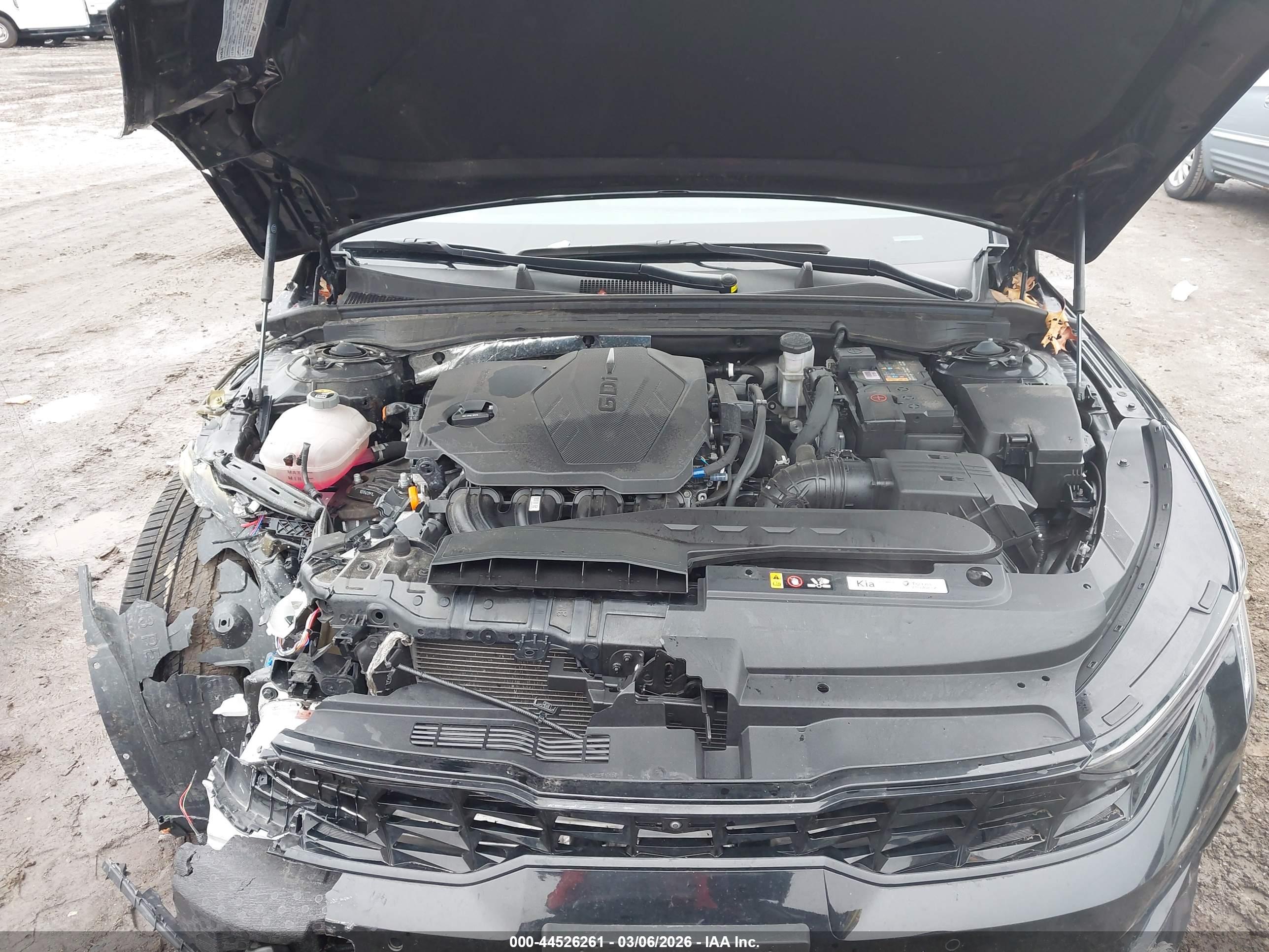 KIA K5 image 10