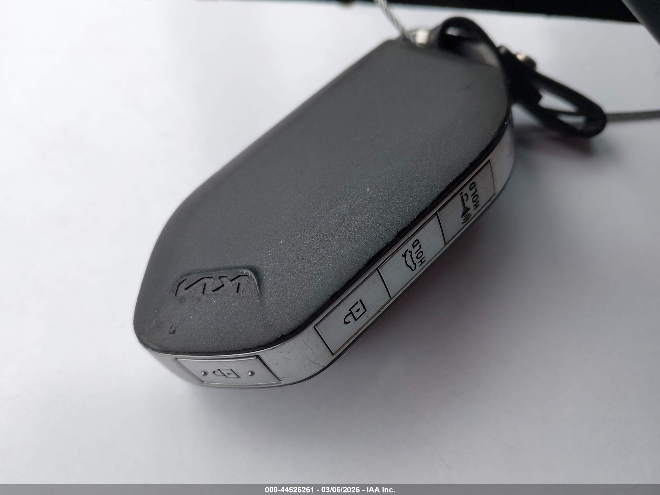 KIA K5 image 11