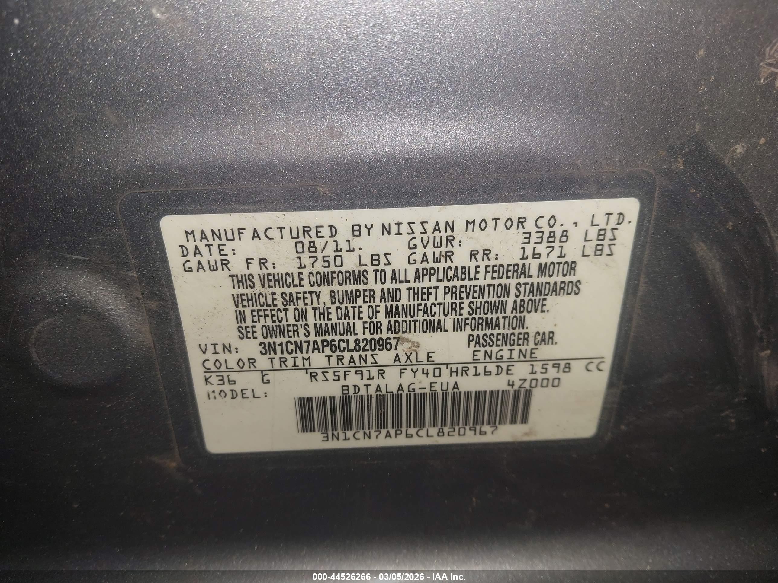 NISSAN VERSA image 9