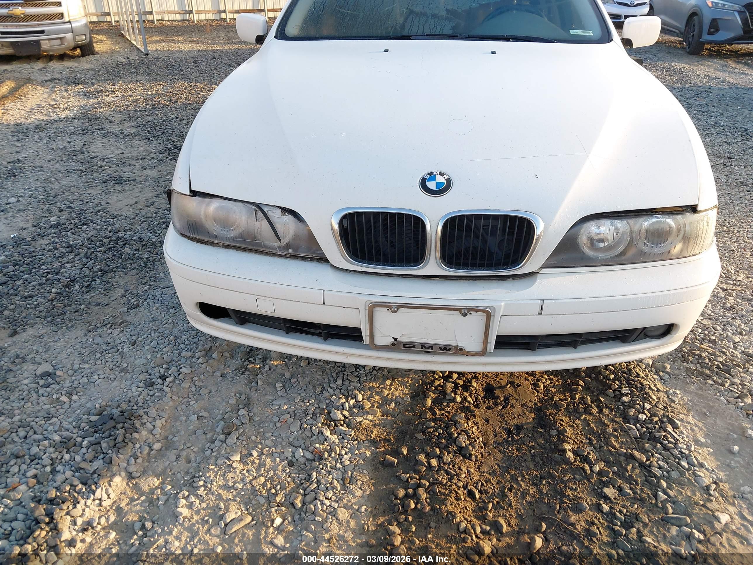 BMW 530IA image 6