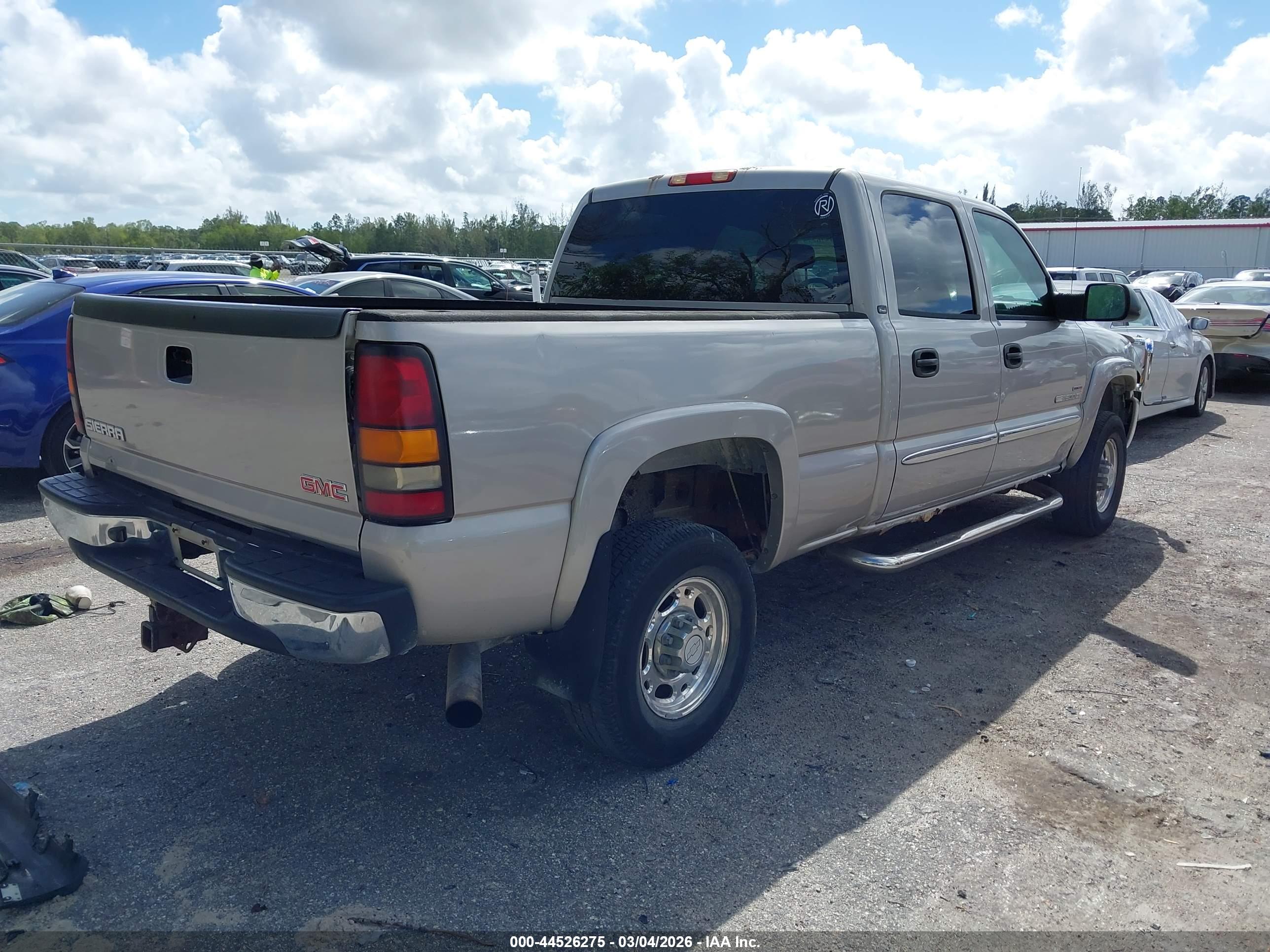 GMC SIERRA image 4