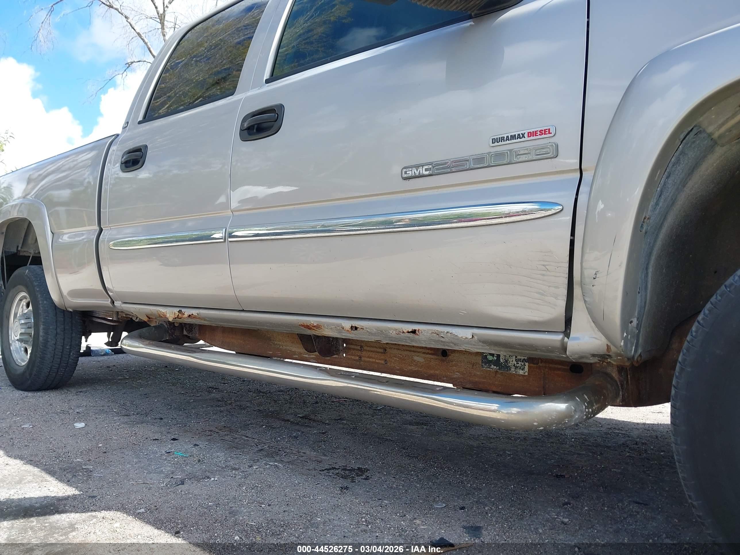 GMC SIERRA image 6