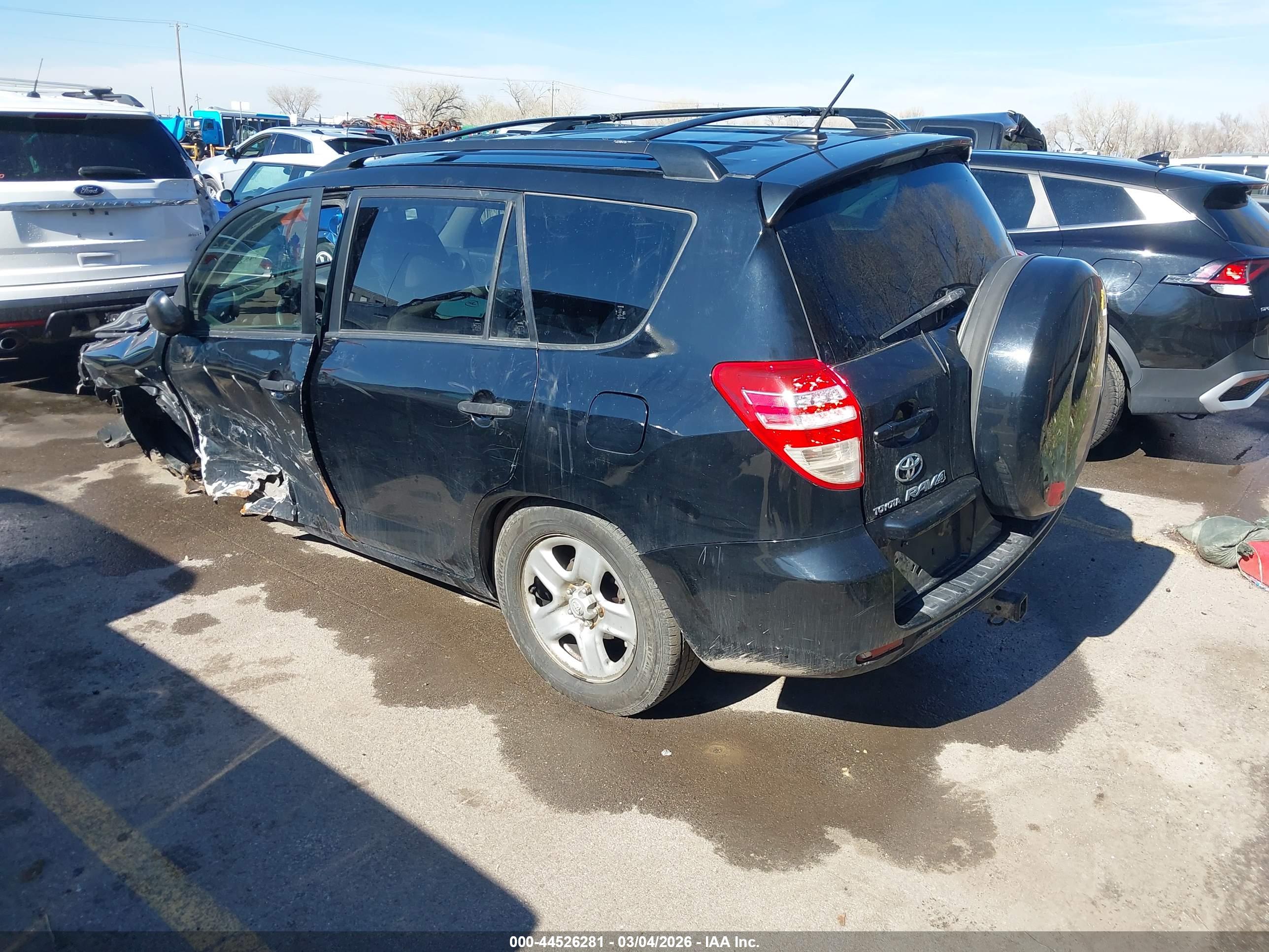 TOYOTA RAV4 image 3