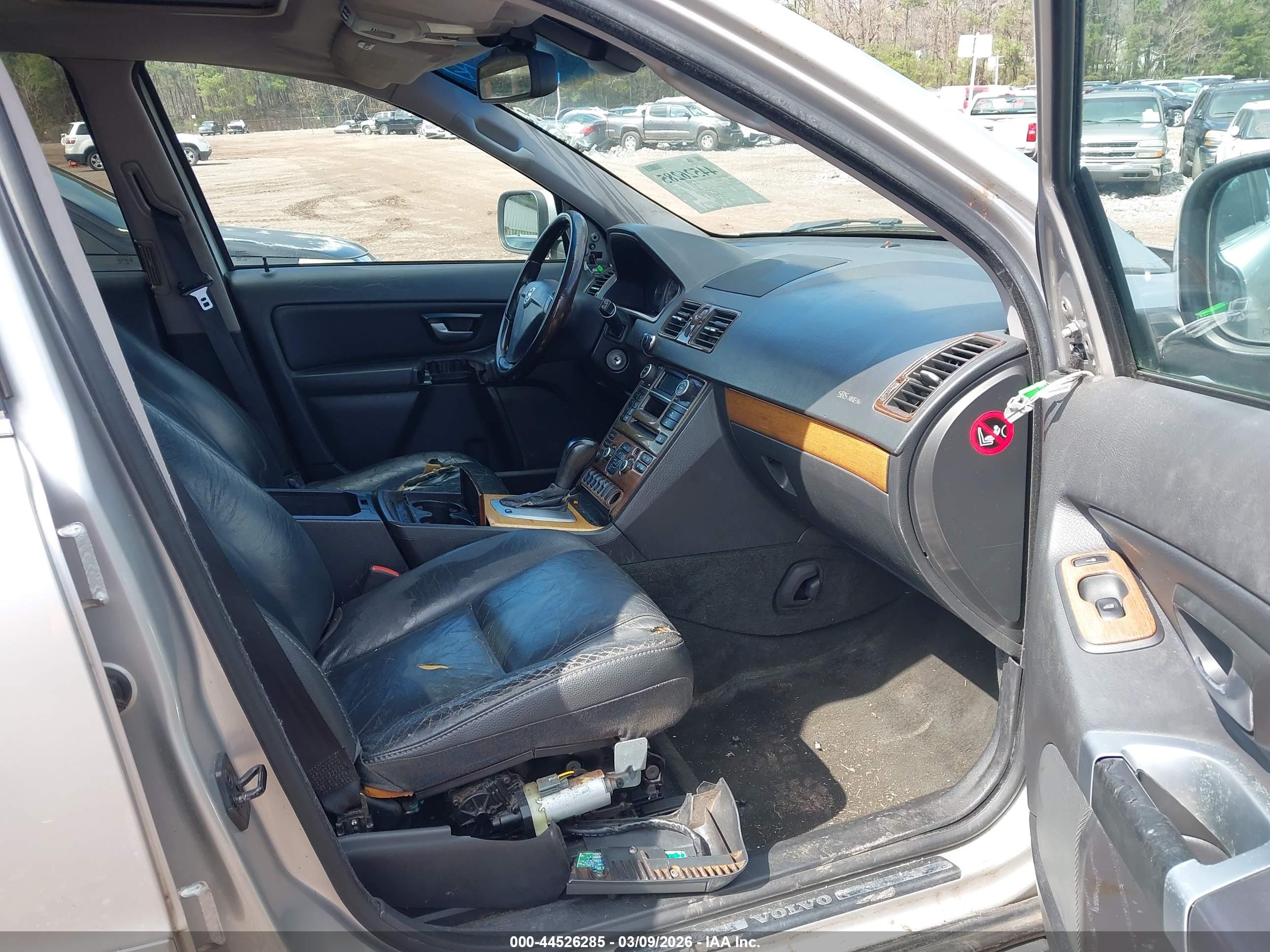 VOLVO XC90 image 5