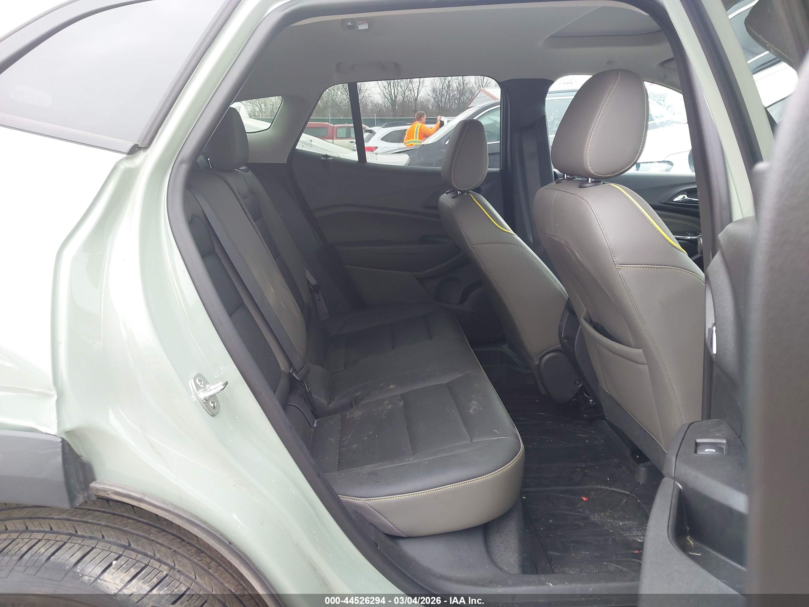 CHEVROLET TRAX image 8