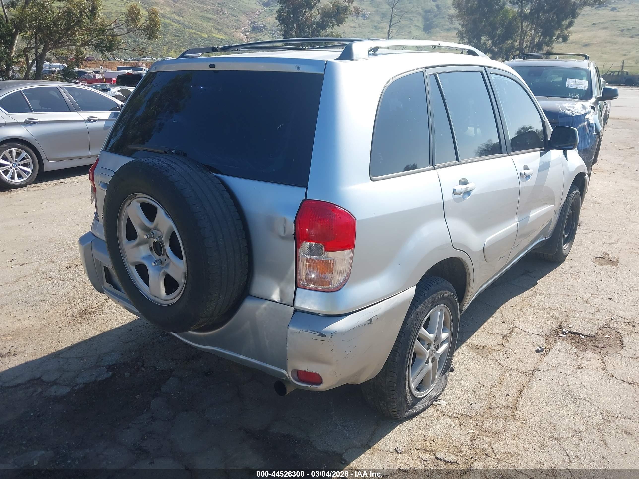 TOYOTA RAV4 image 4