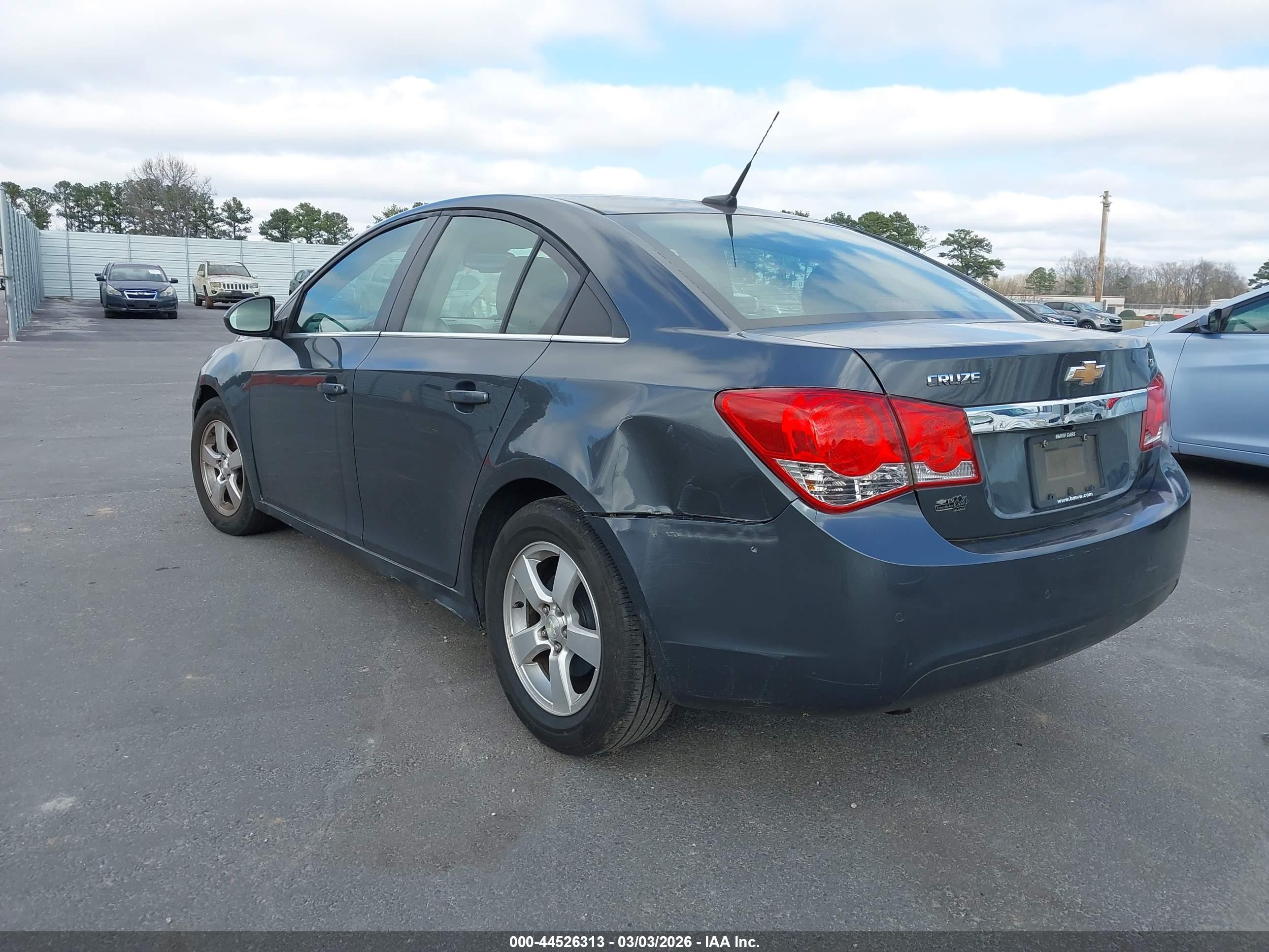 CHEVROLET CRUZE image 3