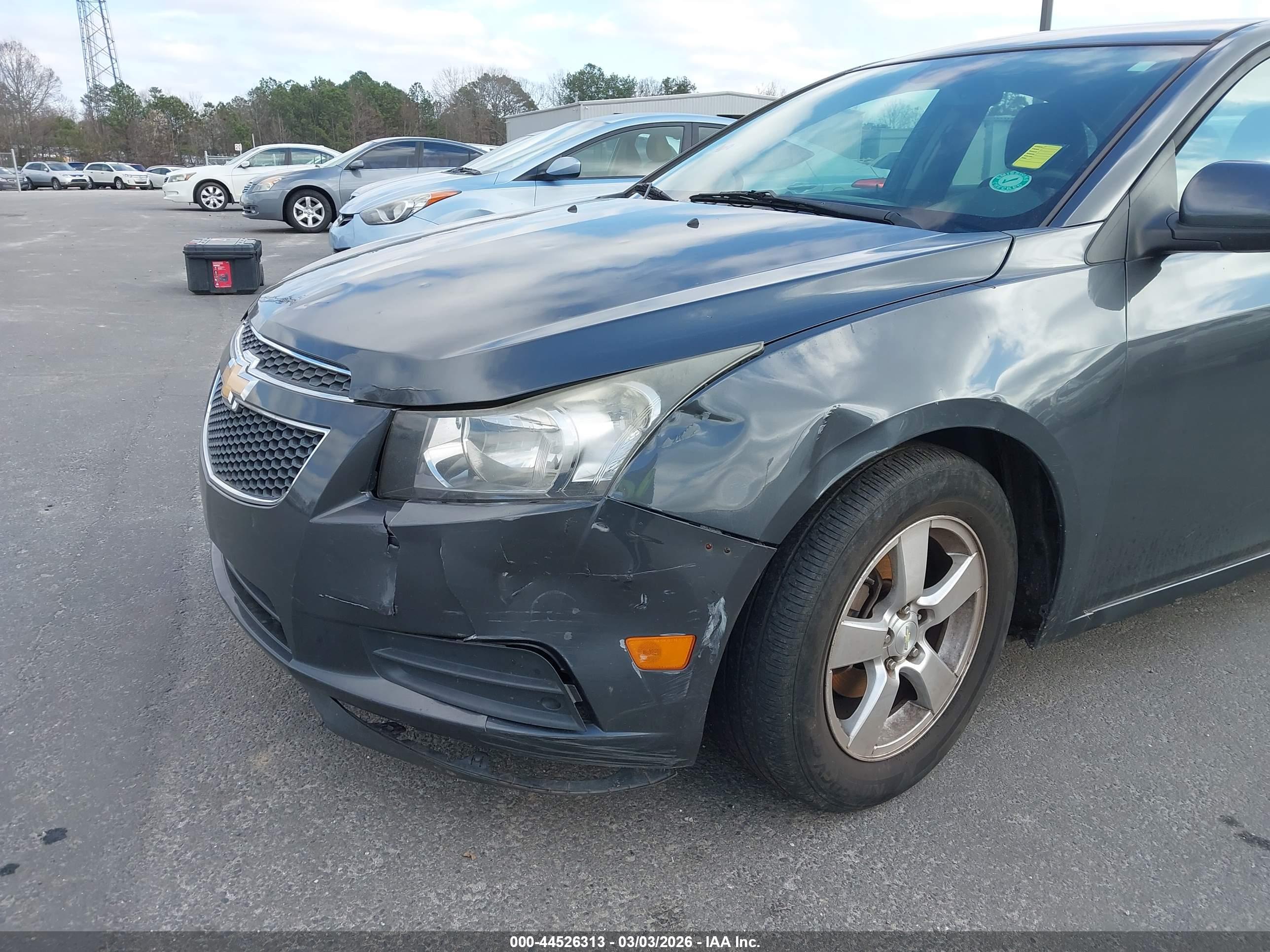 CHEVROLET CRUZE image 6
