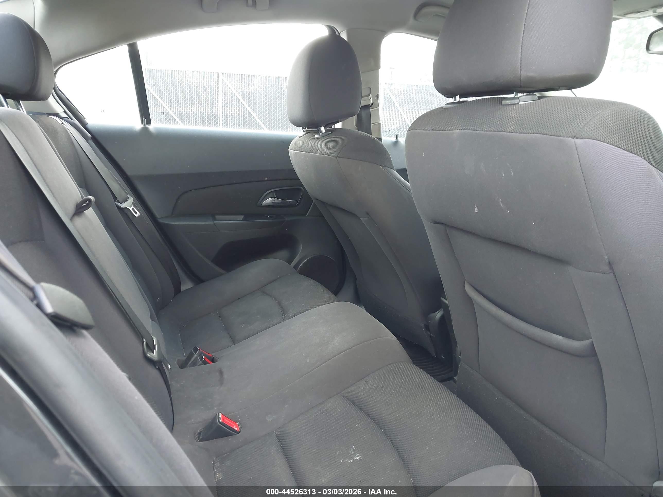 CHEVROLET CRUZE image 8