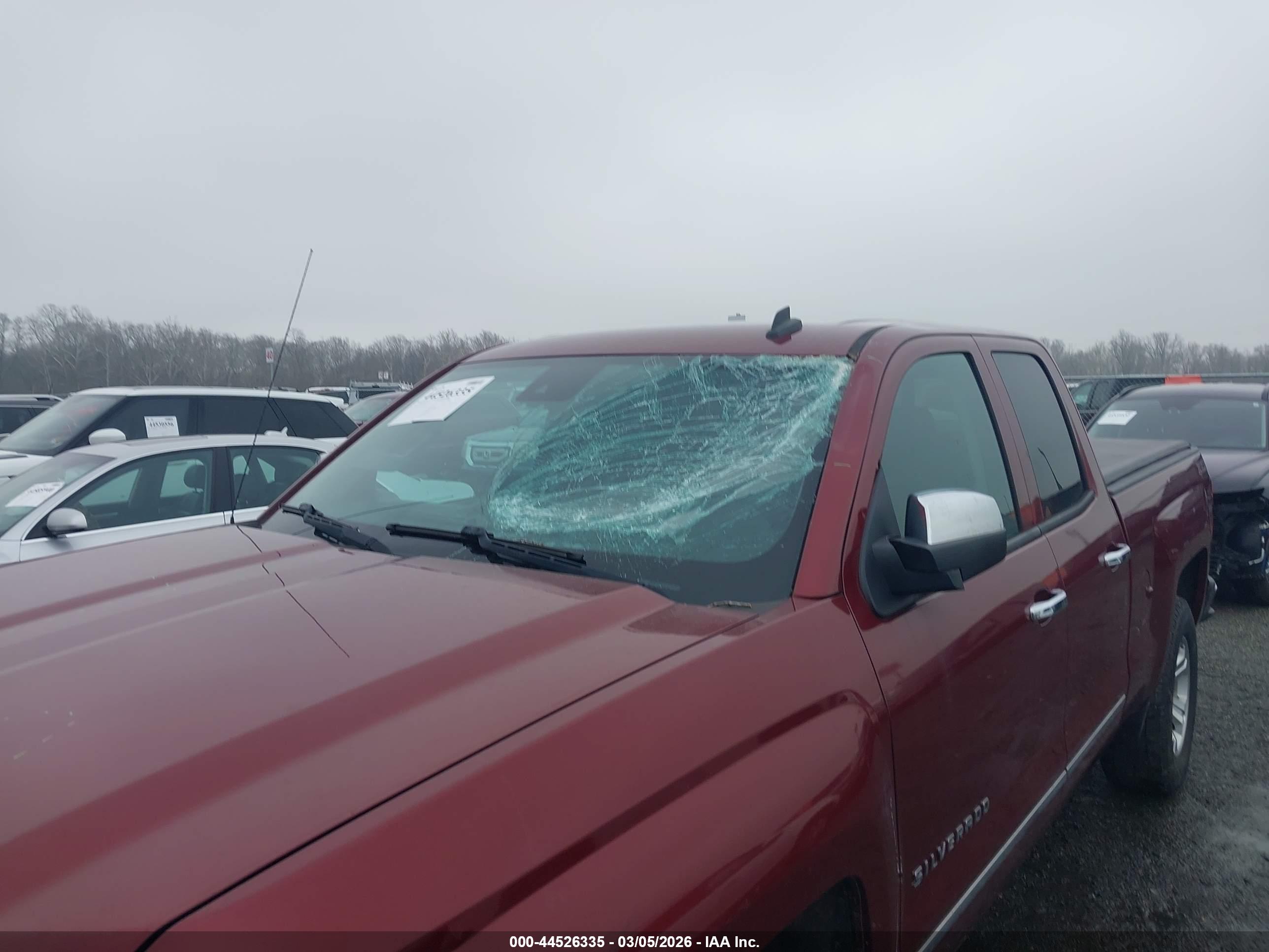 CHEVROLET SILVERADO image 6