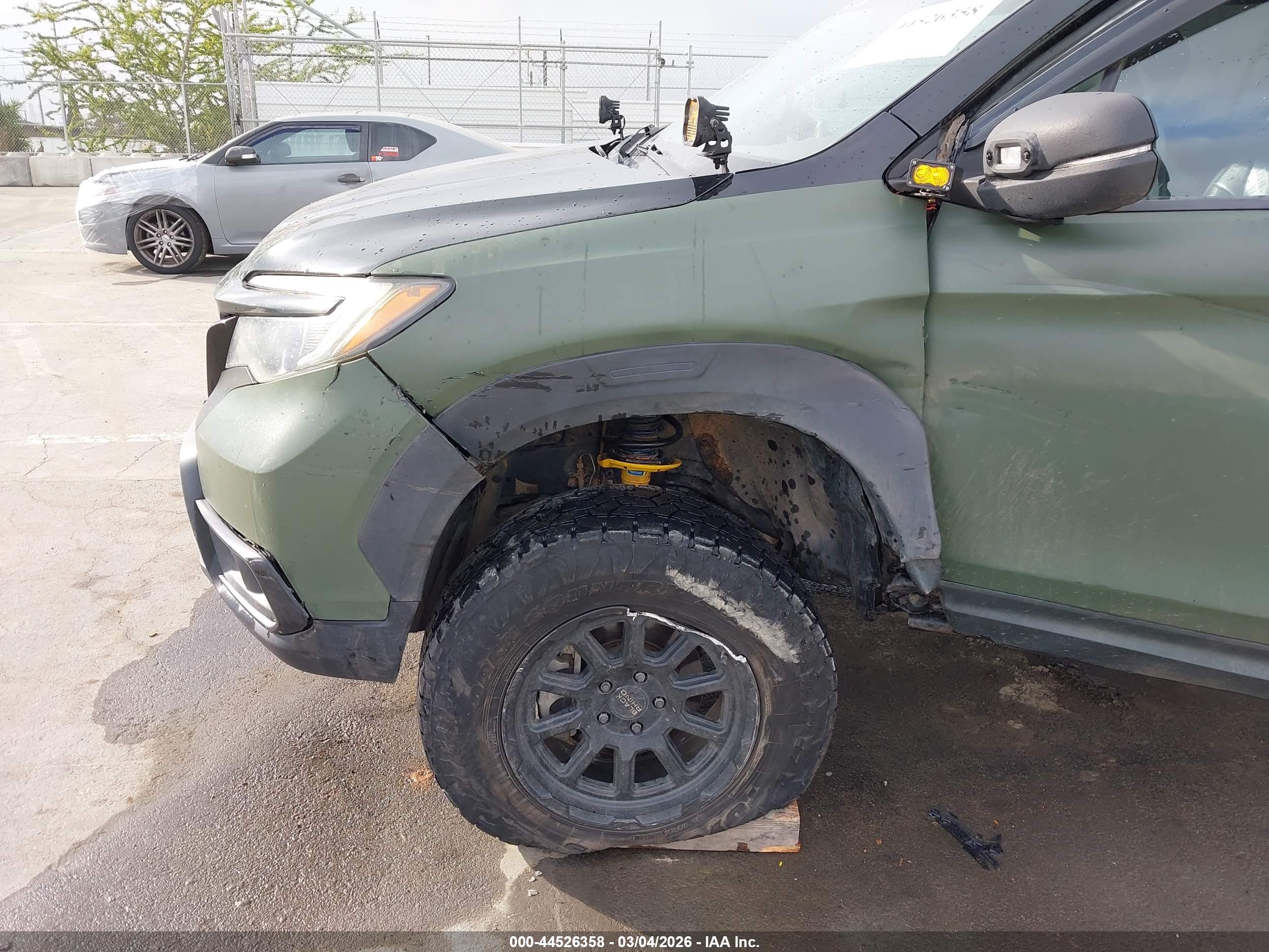 HONDA PASSPORT image 6