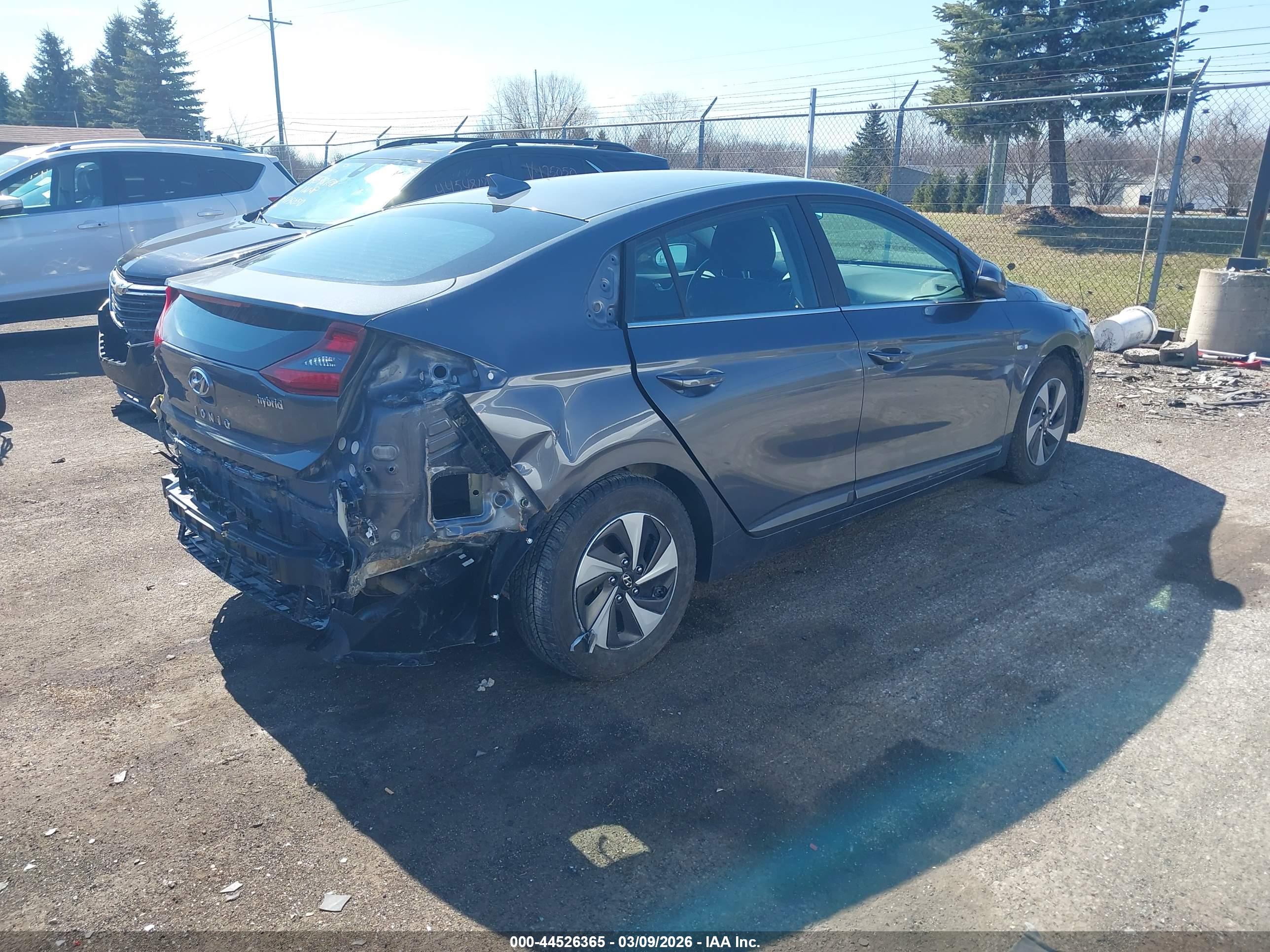 HYUNDAI IONIQ image 4