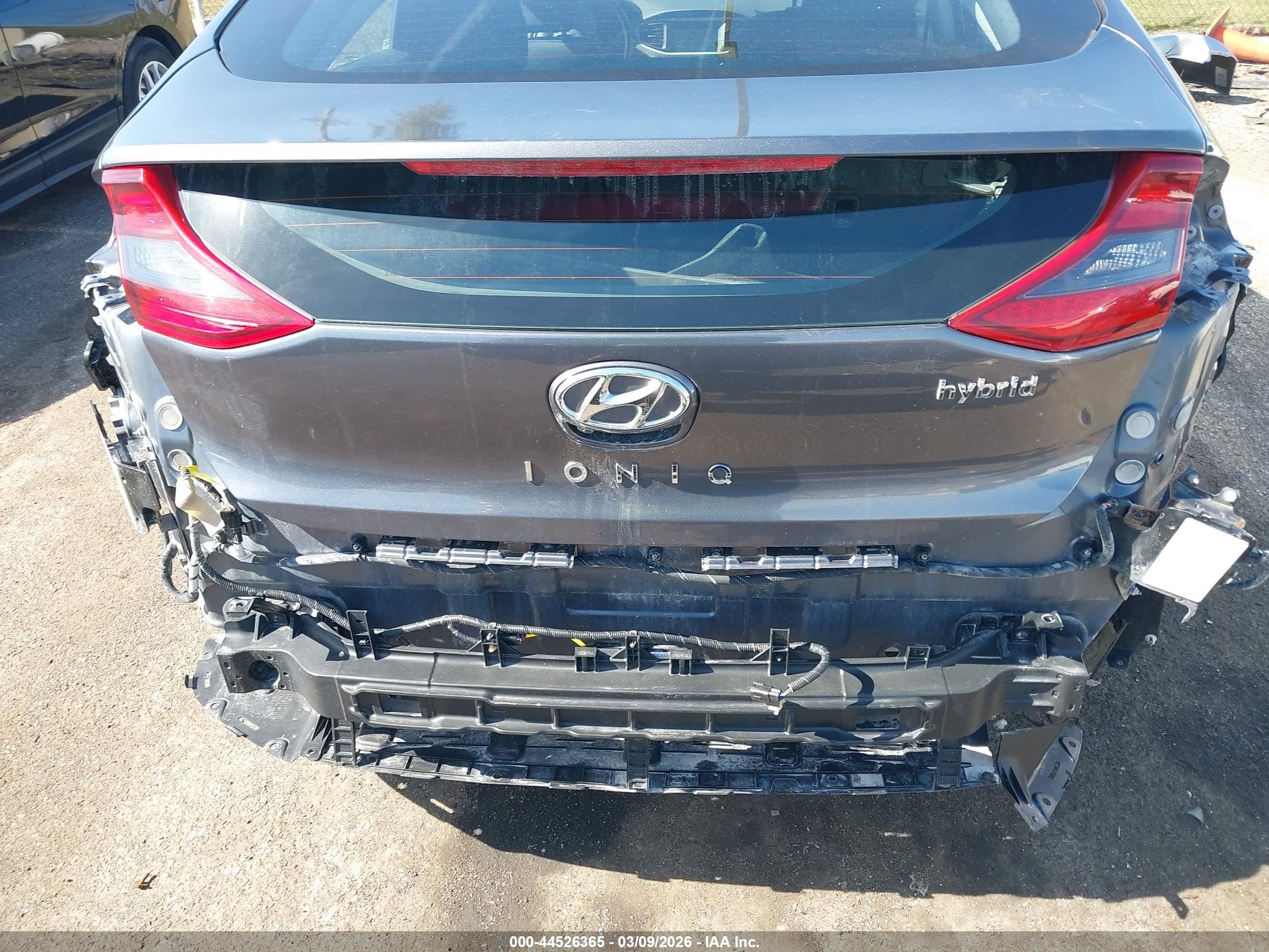HYUNDAI IONIQ image 6